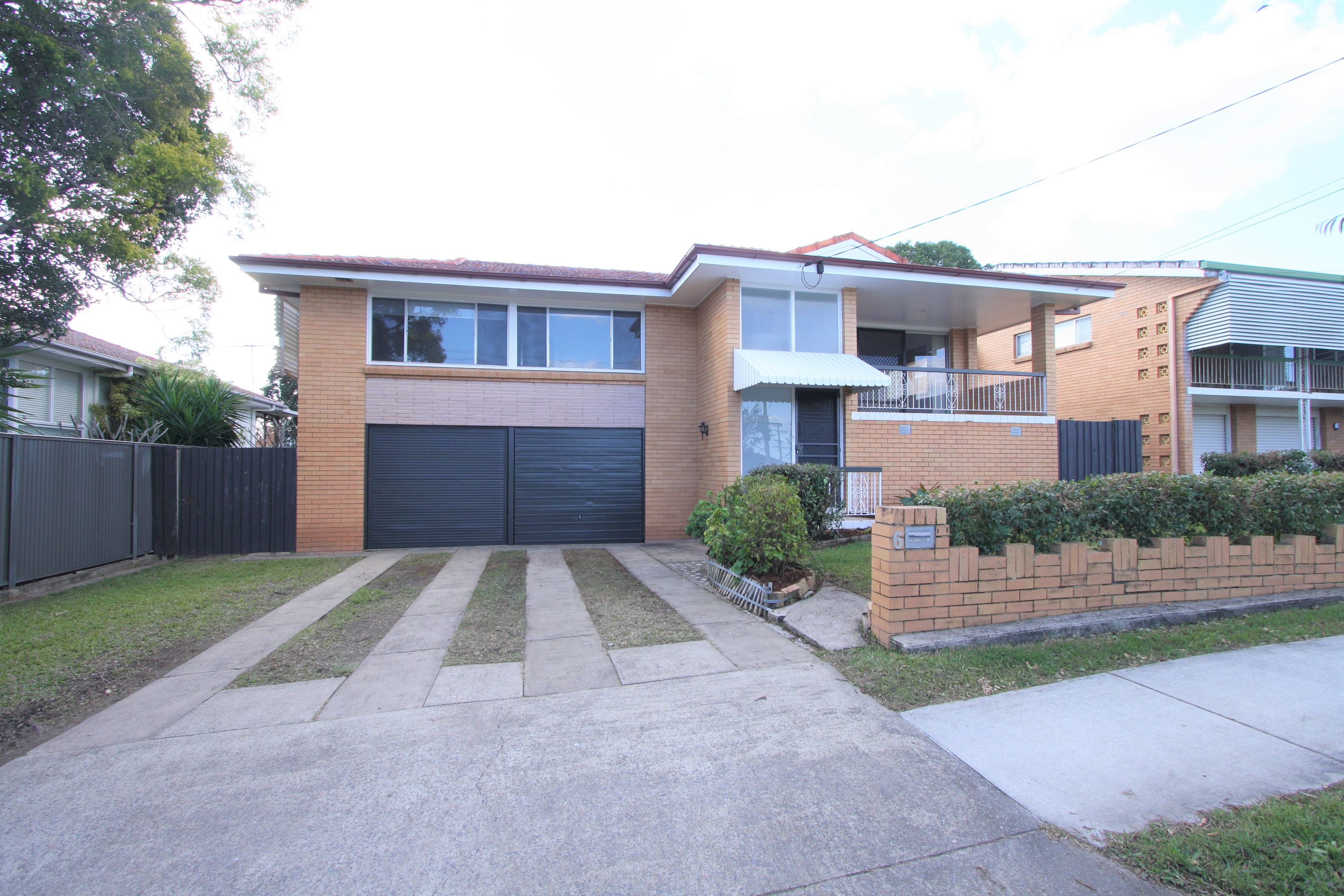 6 Tandanya Street, Mansfield, QLD 4122