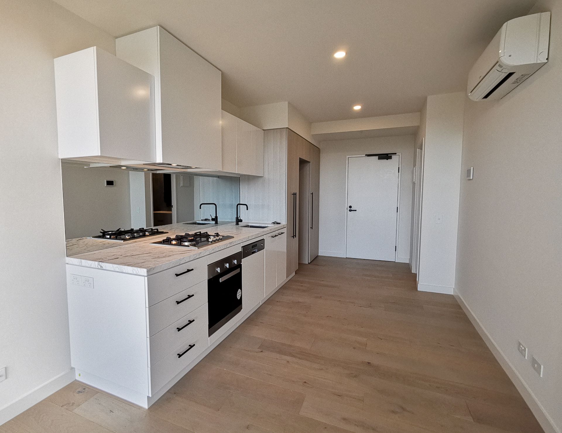 2212/864 Blackburn Road, Clayton, VIC 3168