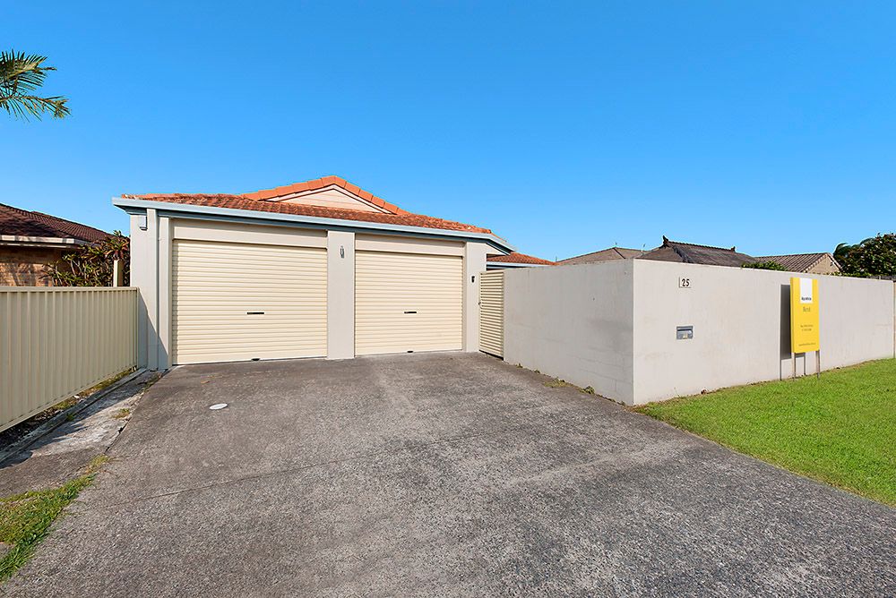 25 Southlake Drive, Varsity Lakes, QLD 4227