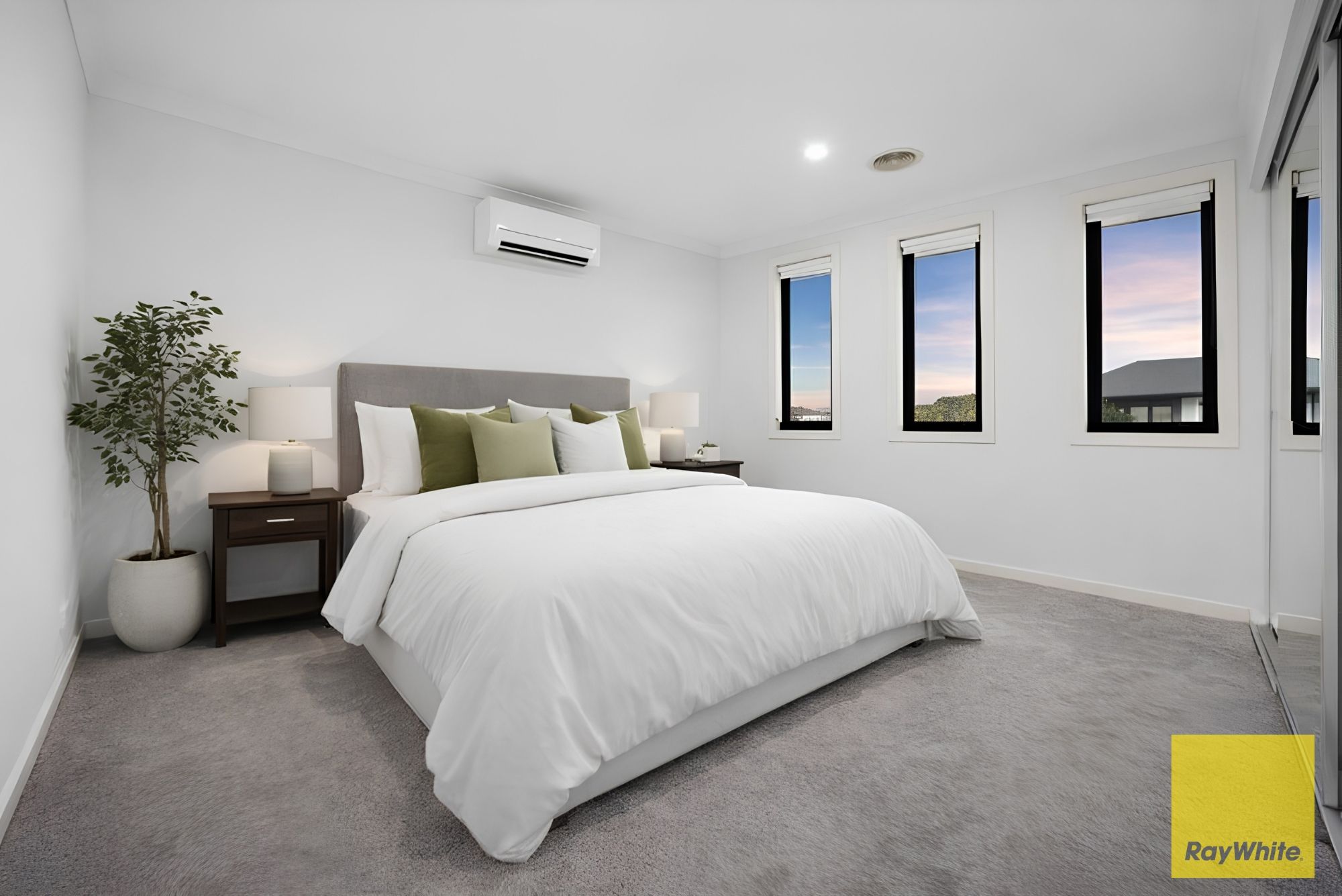 30 Signature Boulevard — photo 17 of 22