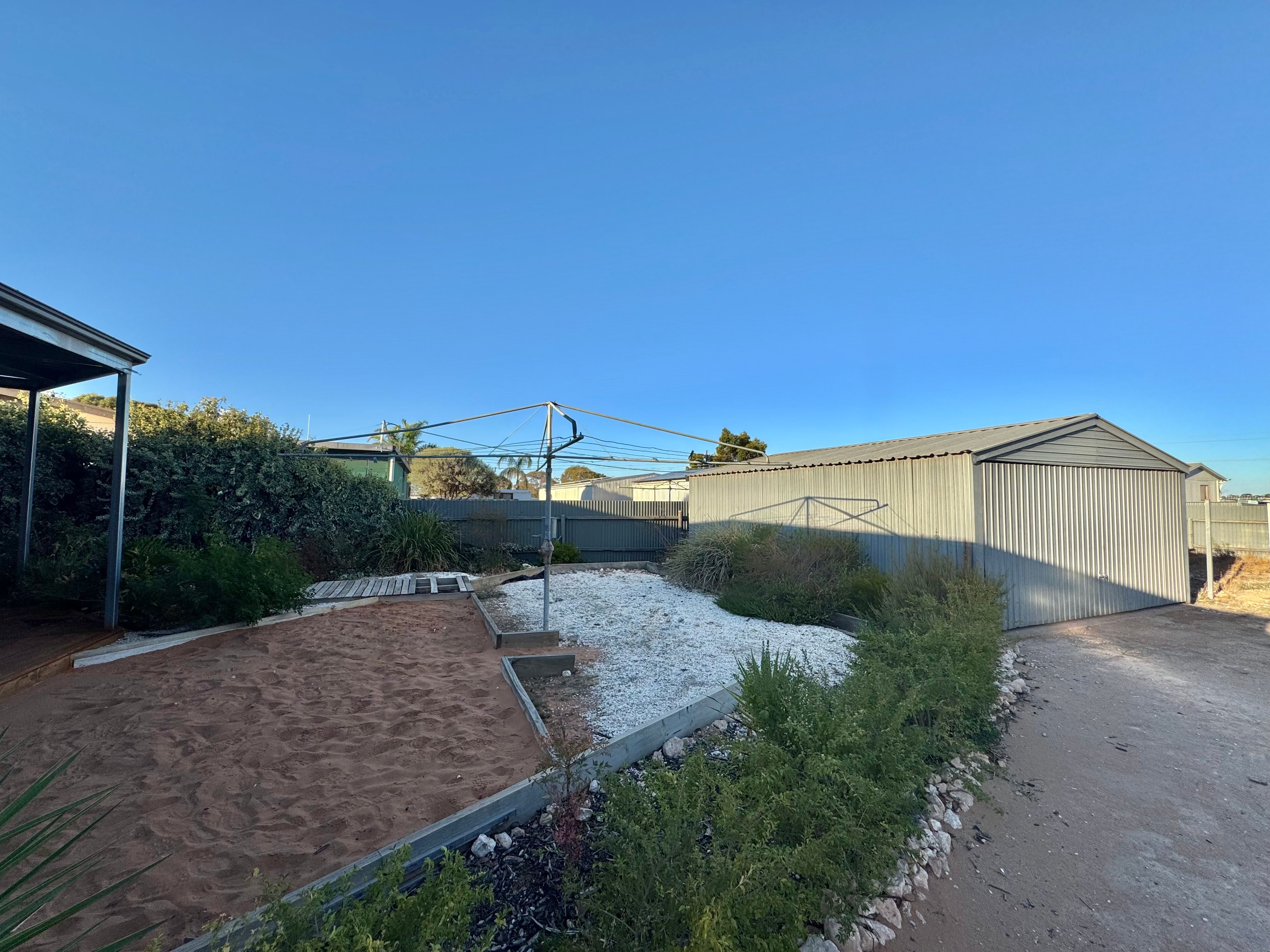 25 Gouge Street — photo 9 of 10