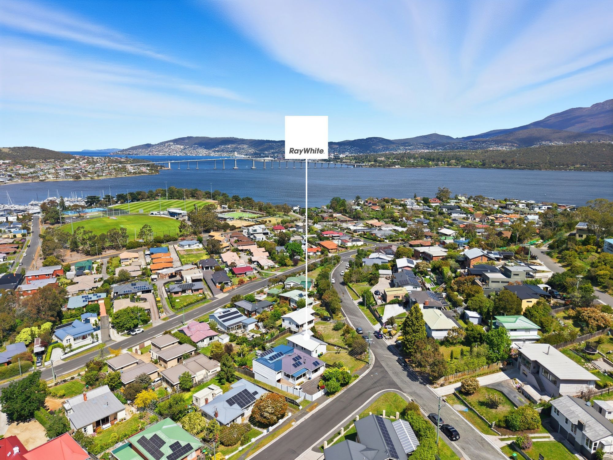 5 Oliver Avenue, Lindisfarne, TAS 7015