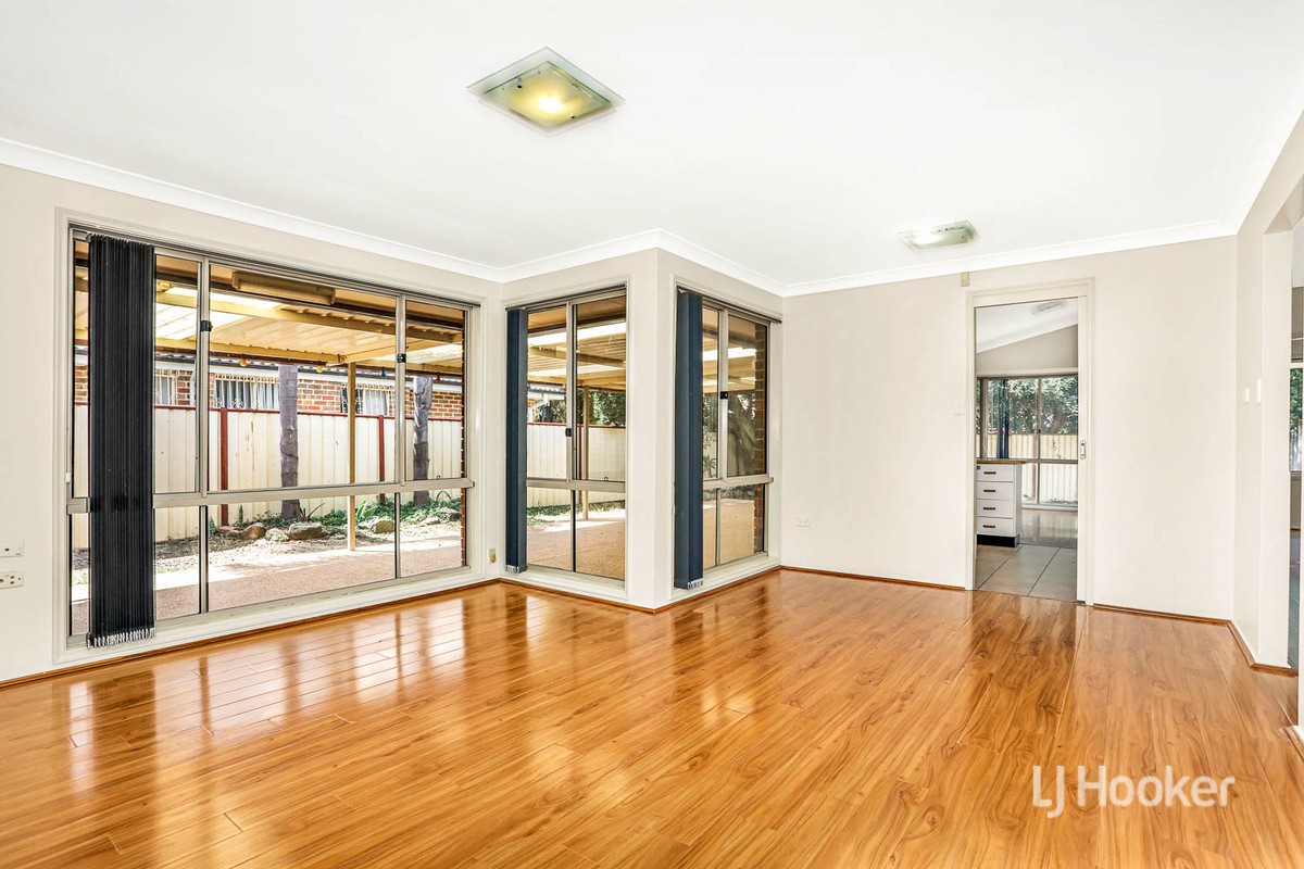 4 Sanctuary Park Drive, Plumpton, NSW 2761