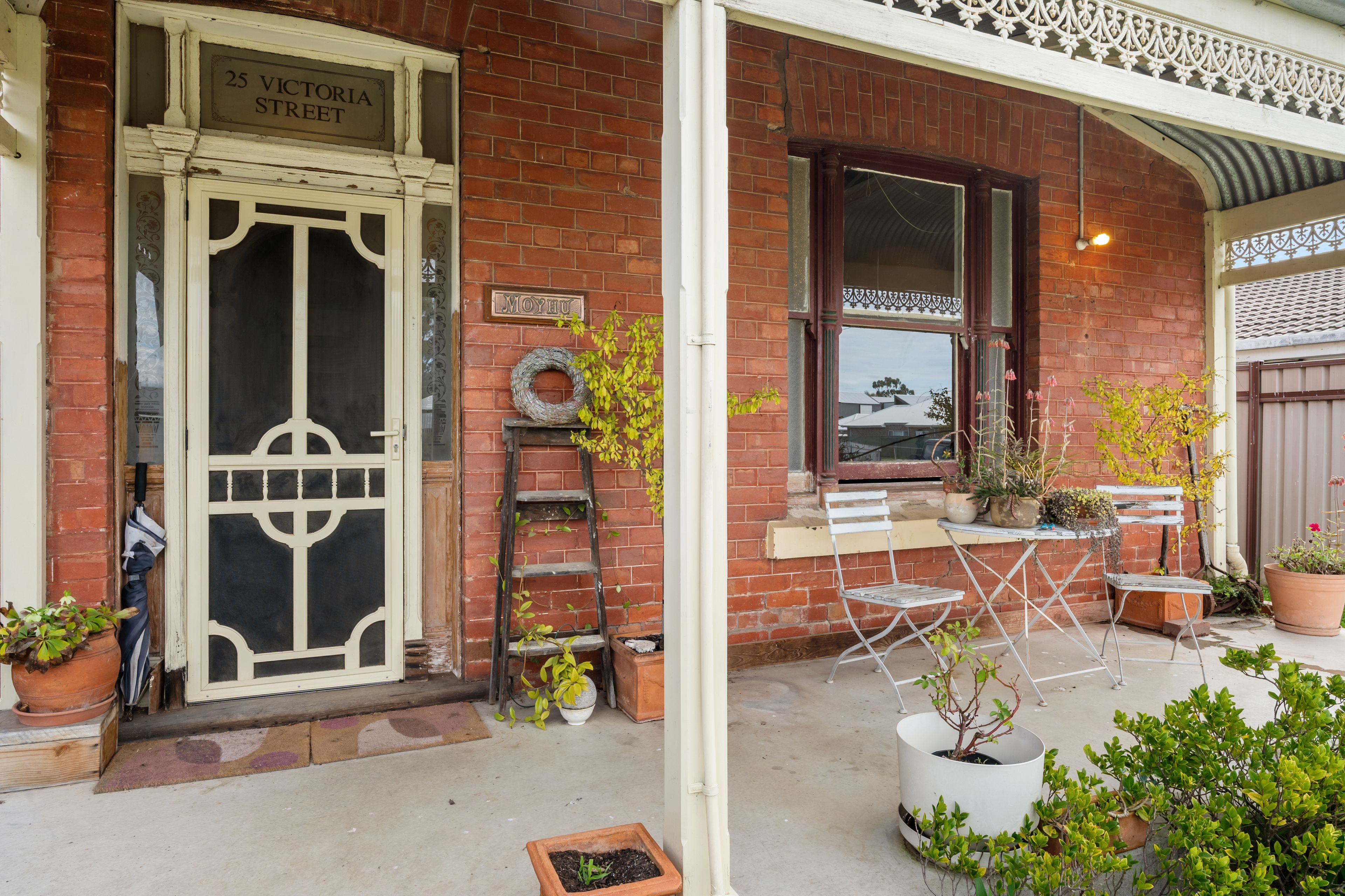 25 Victoria Street — photo 3 of 19