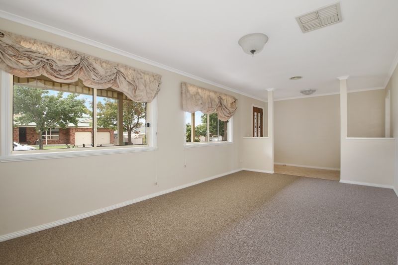 3 Bisque Court, West Wodonga, VIC 3690