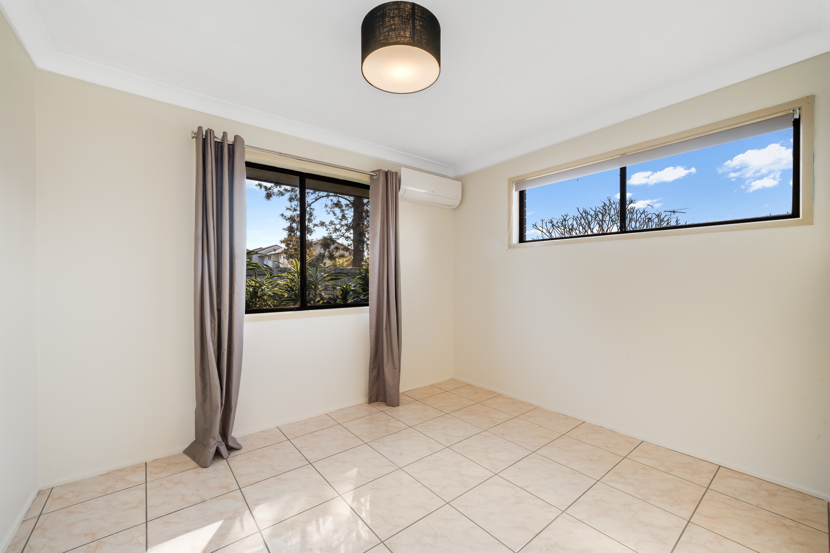 17 Sturt Drive, Redbank Plains, QLD 4301