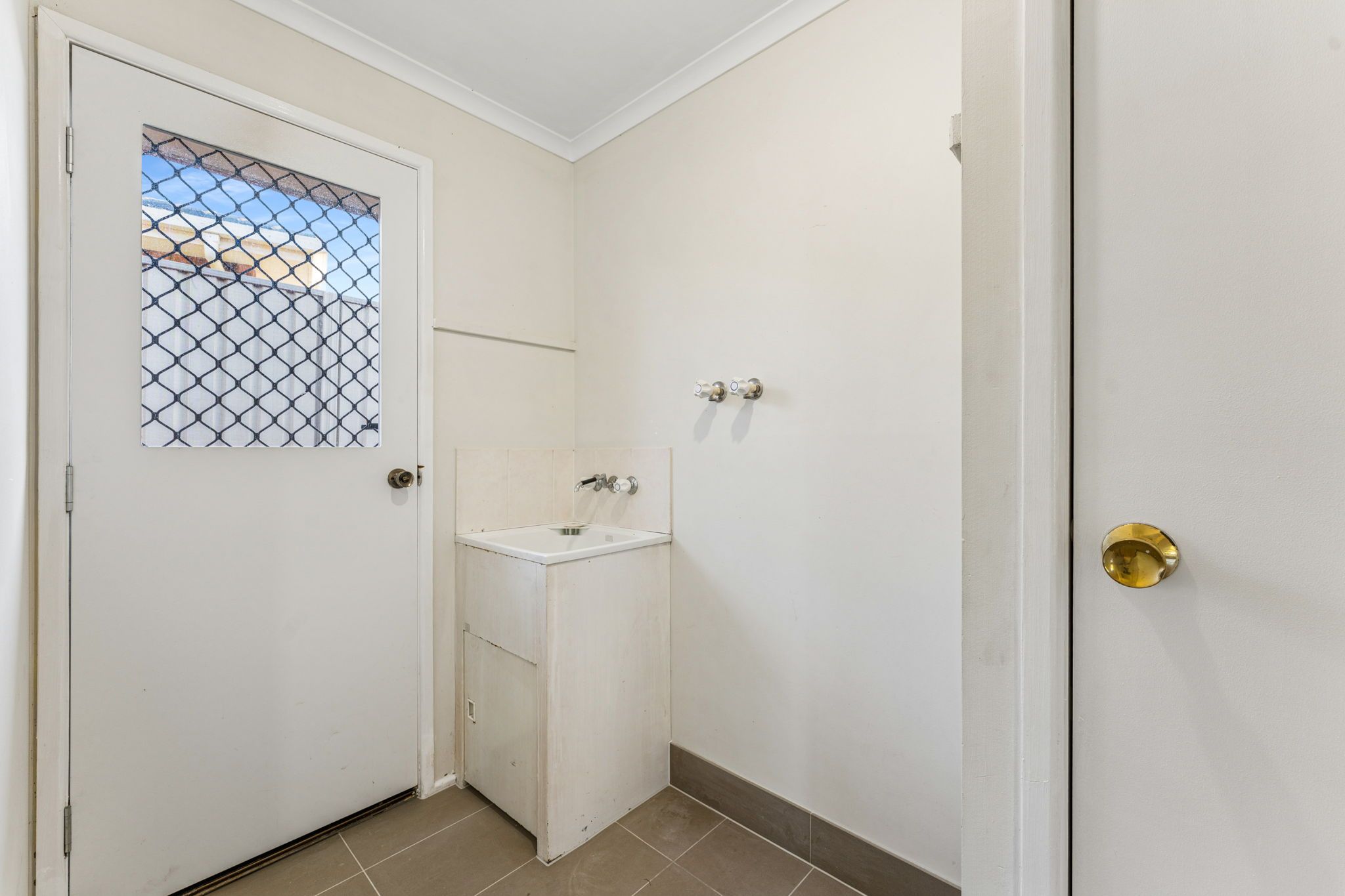3 Mortlake Crescent — photo 15 of 19