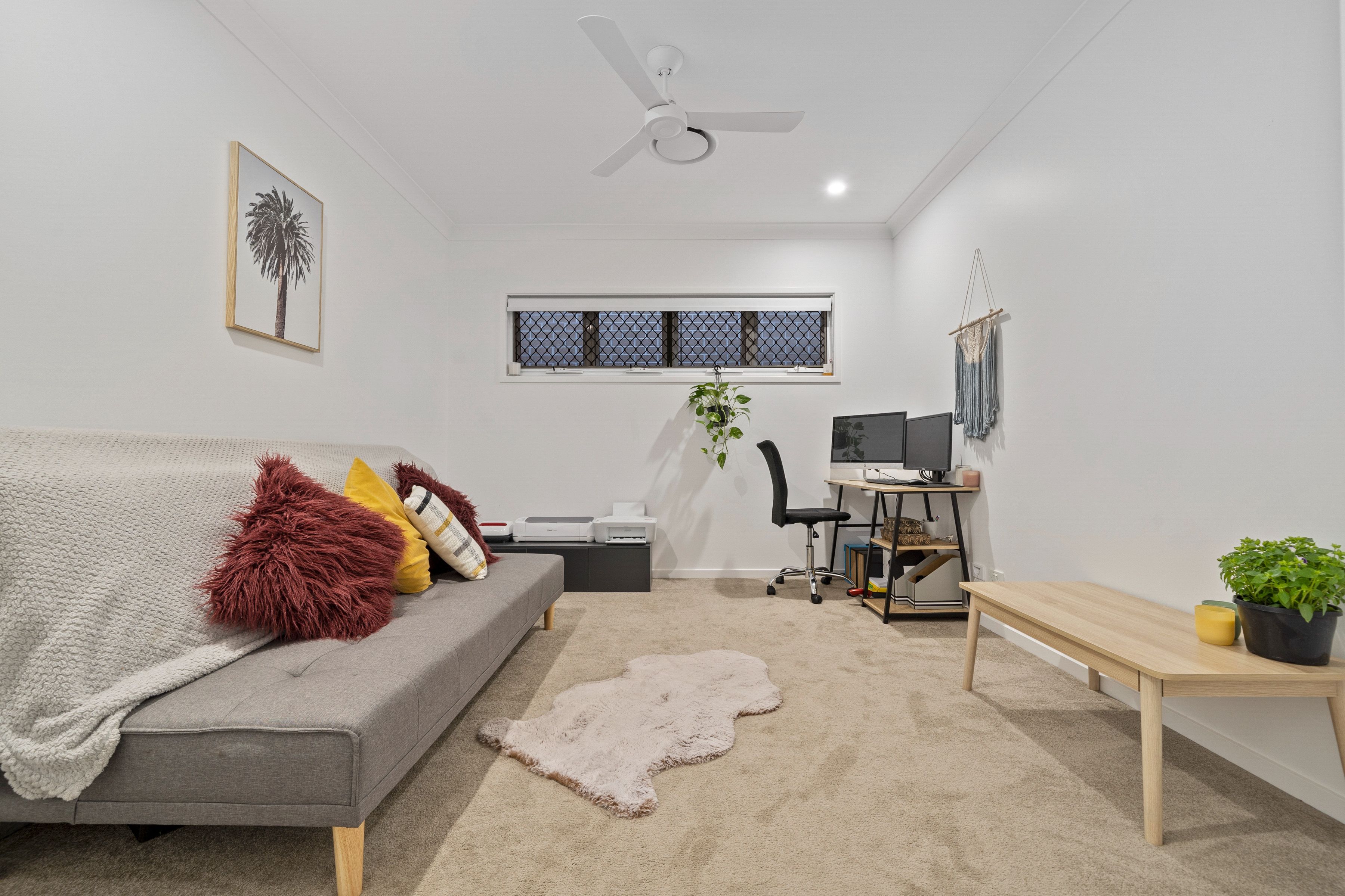 18 Mounthill Street, Hillcrest, QLD 4118