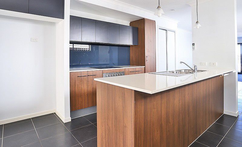 42 Brock Drive, Springfield Lakes, QLD 4300