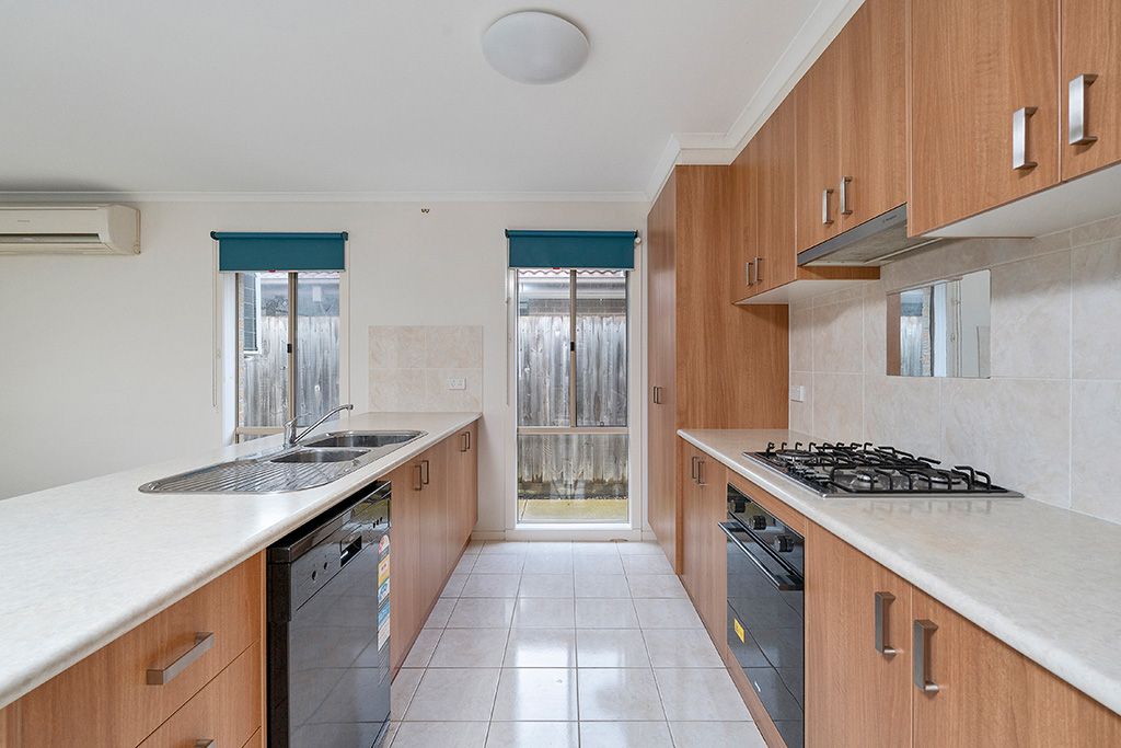 28 Carrum Woods Drive — photo 3 of 8