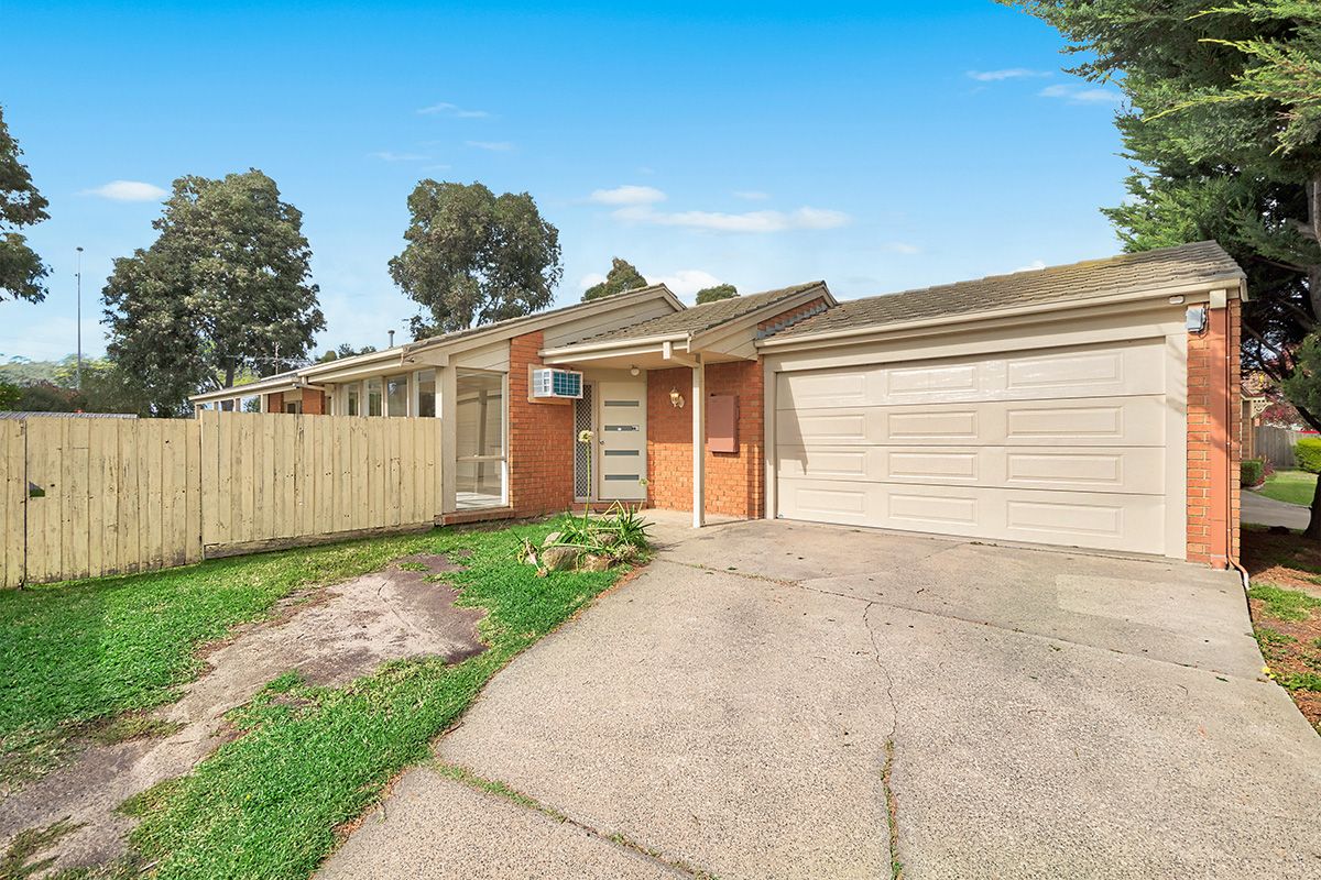 6 Broome Crescent, Cranbourne North VIC 3977