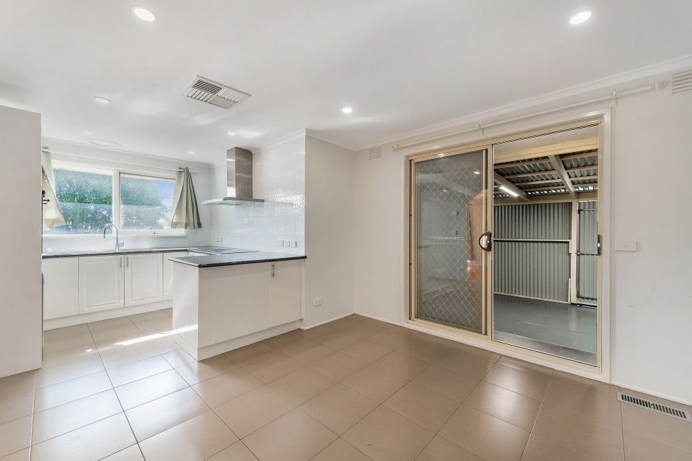 58 Crossdale Rise, Endeavour Hills, VIC 3802