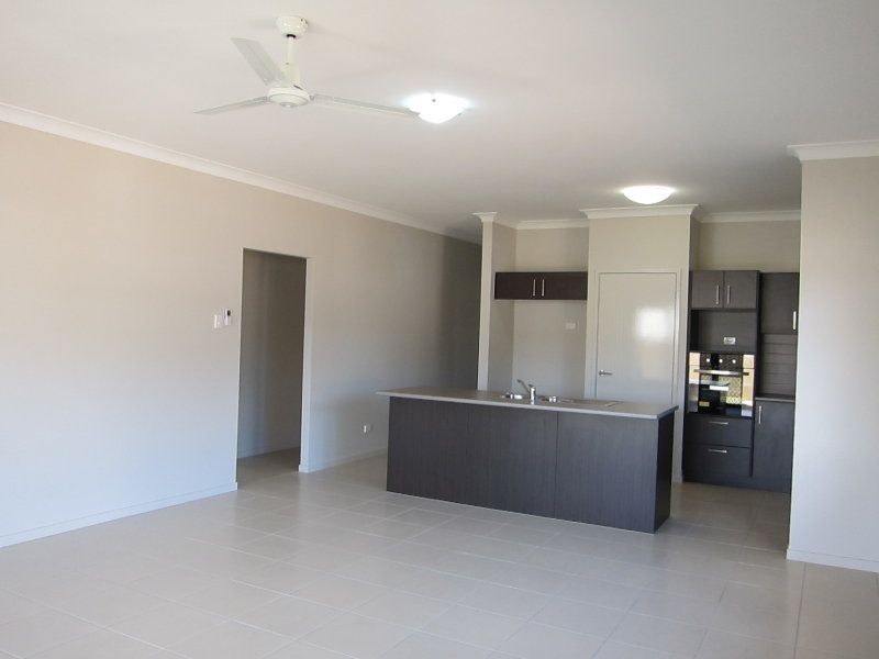 2 Erbin Lane, Augustine Heights, QLD 4300