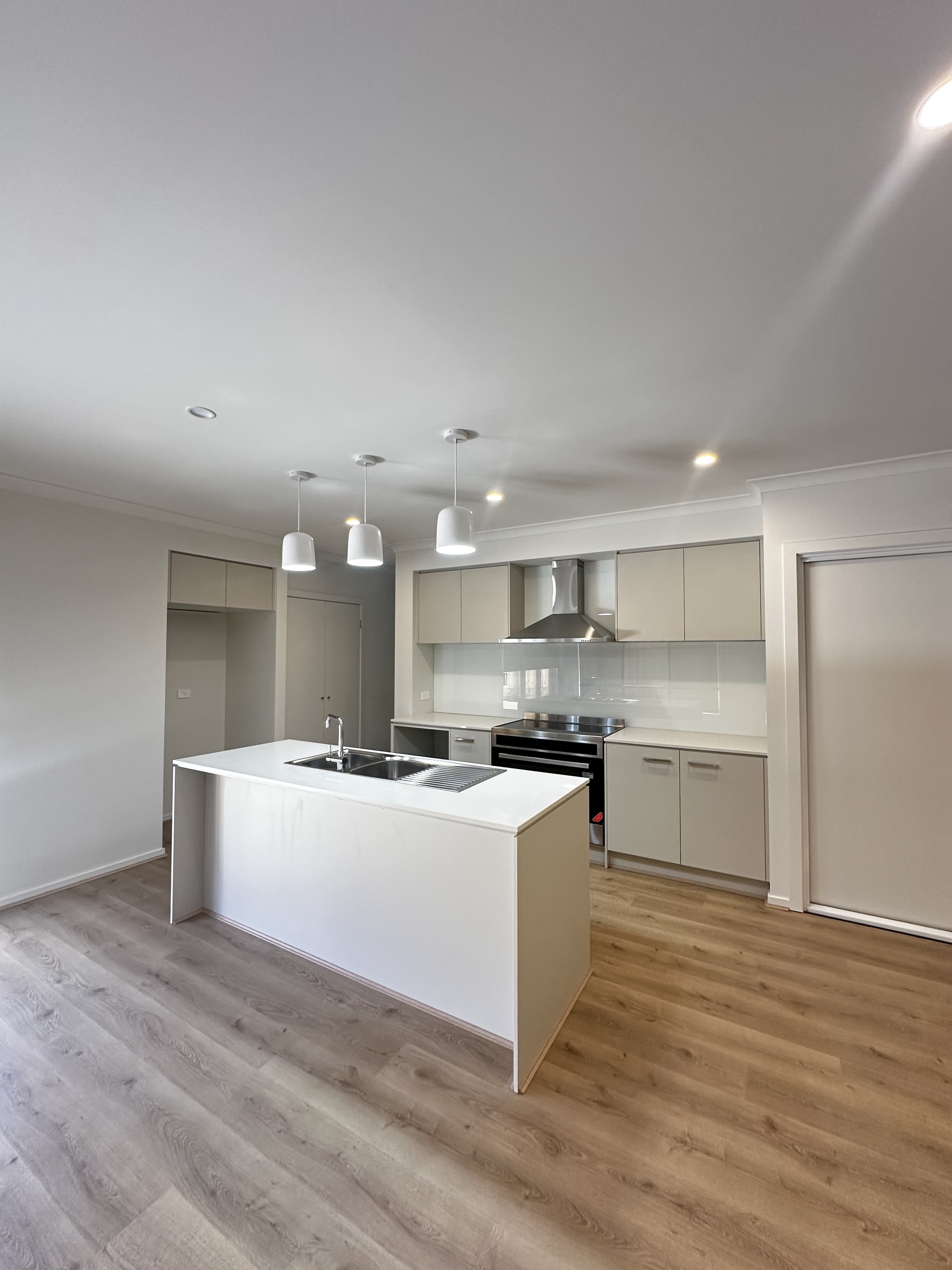 24 Pasofino Drive, BONNIE BROOK, VIC 3335