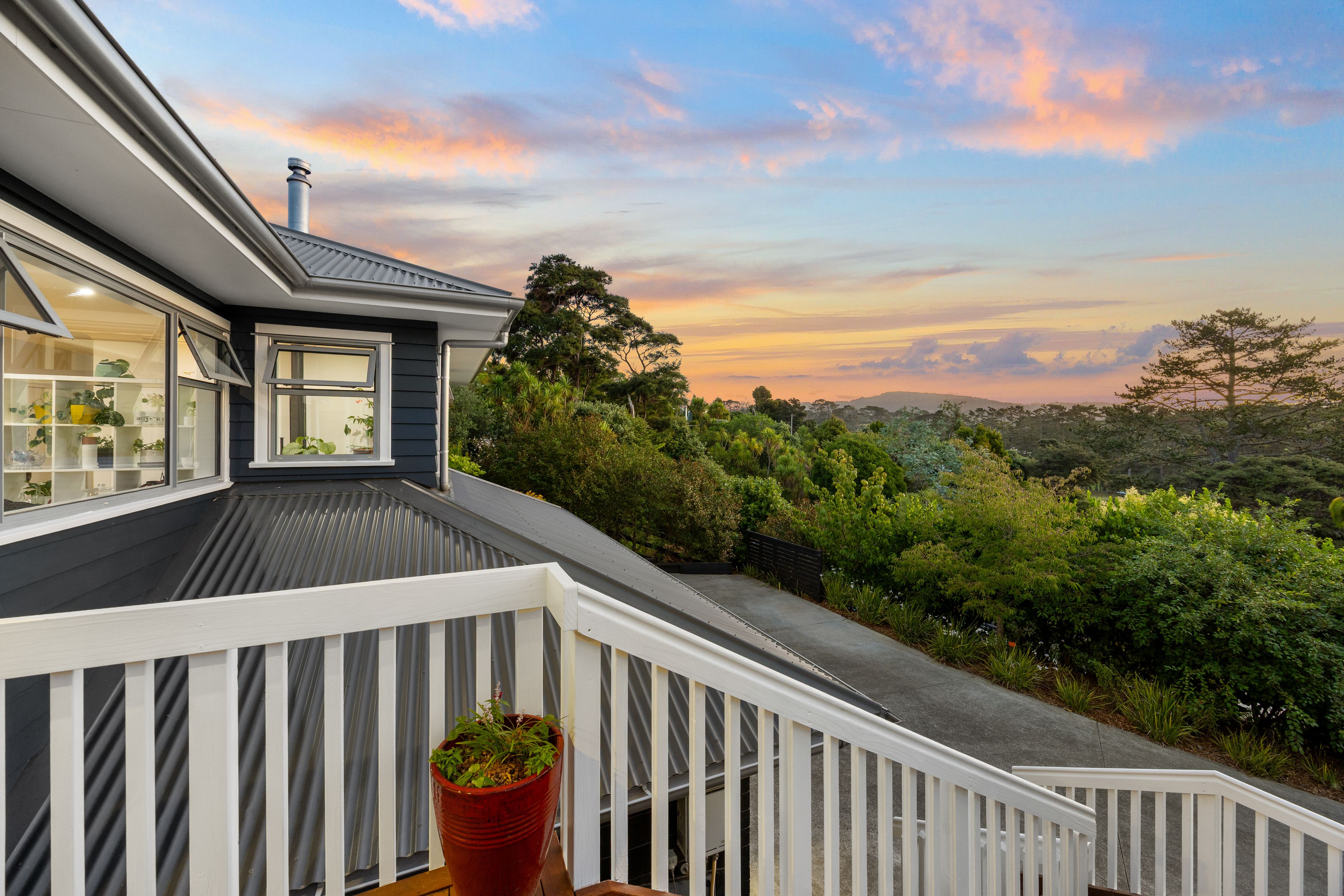 101 Waitakere Road, Waitakere, Waitakere City