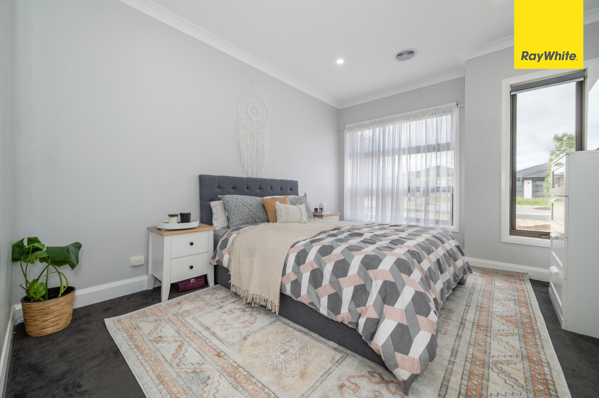 99 Claret Ash Boulevard, HARKNESS, VIC 3337