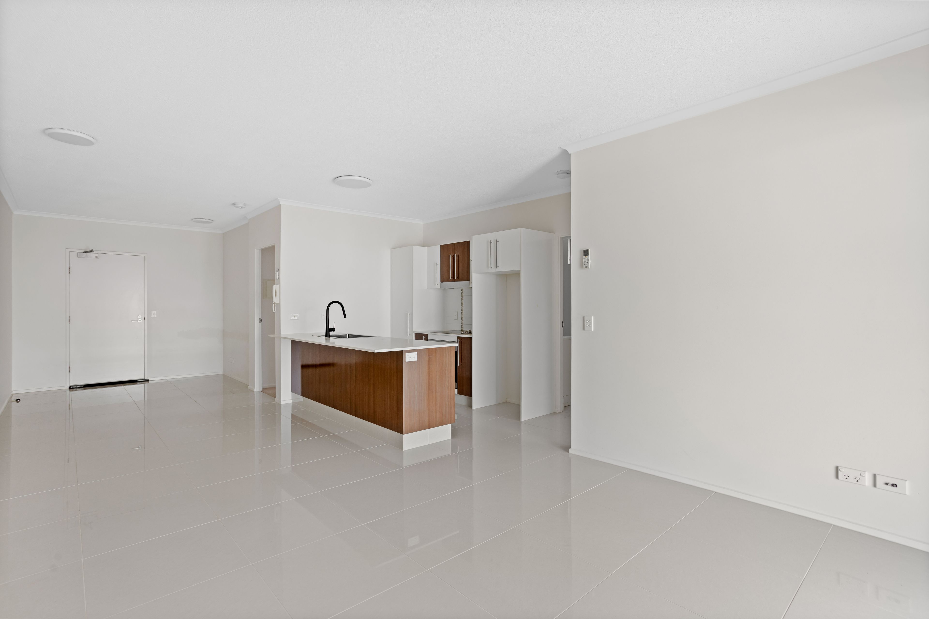 25/171 Scarborough Street, Southport, QLD 4215