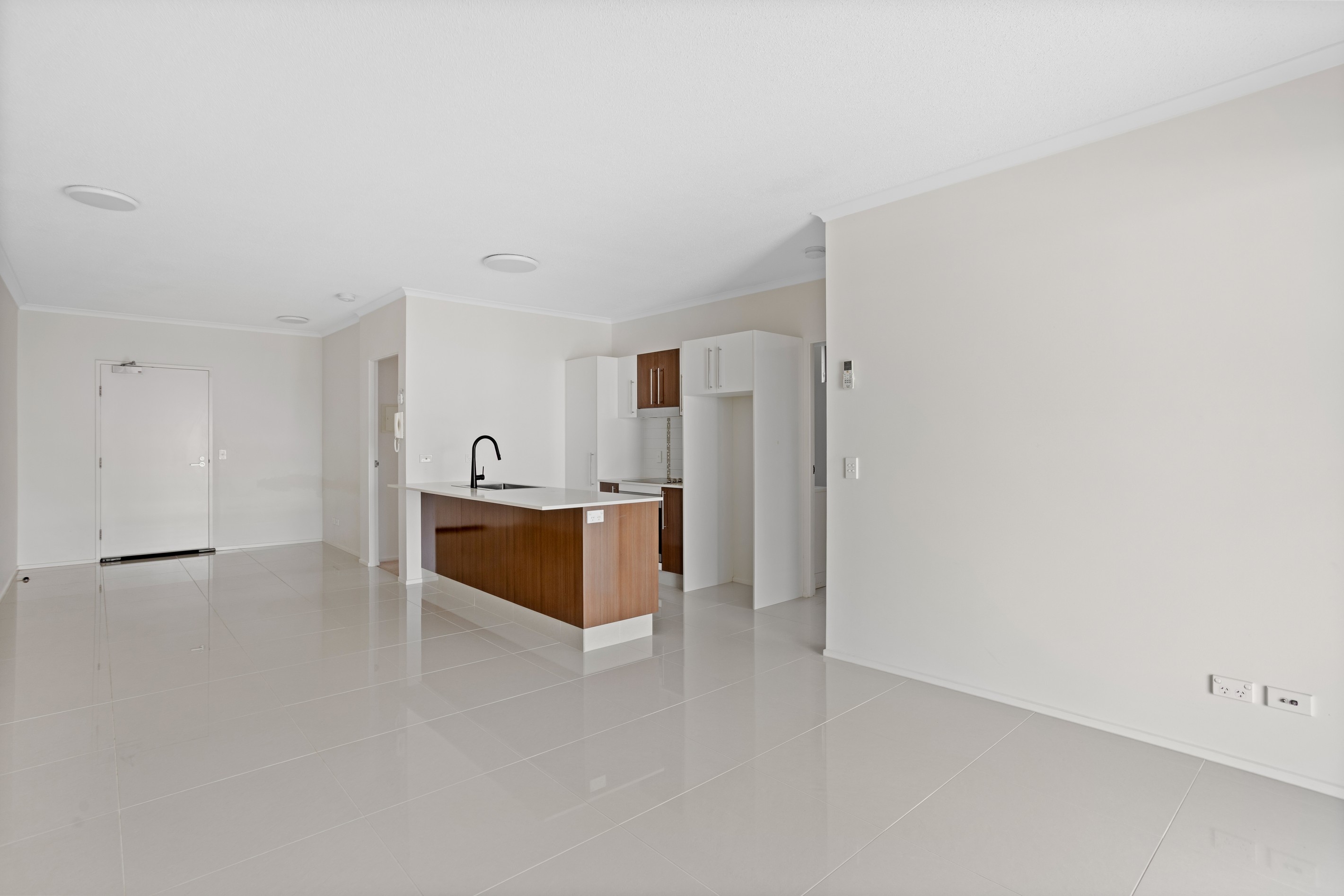 25/171 Scarborough Street, Southport, QLD 4215