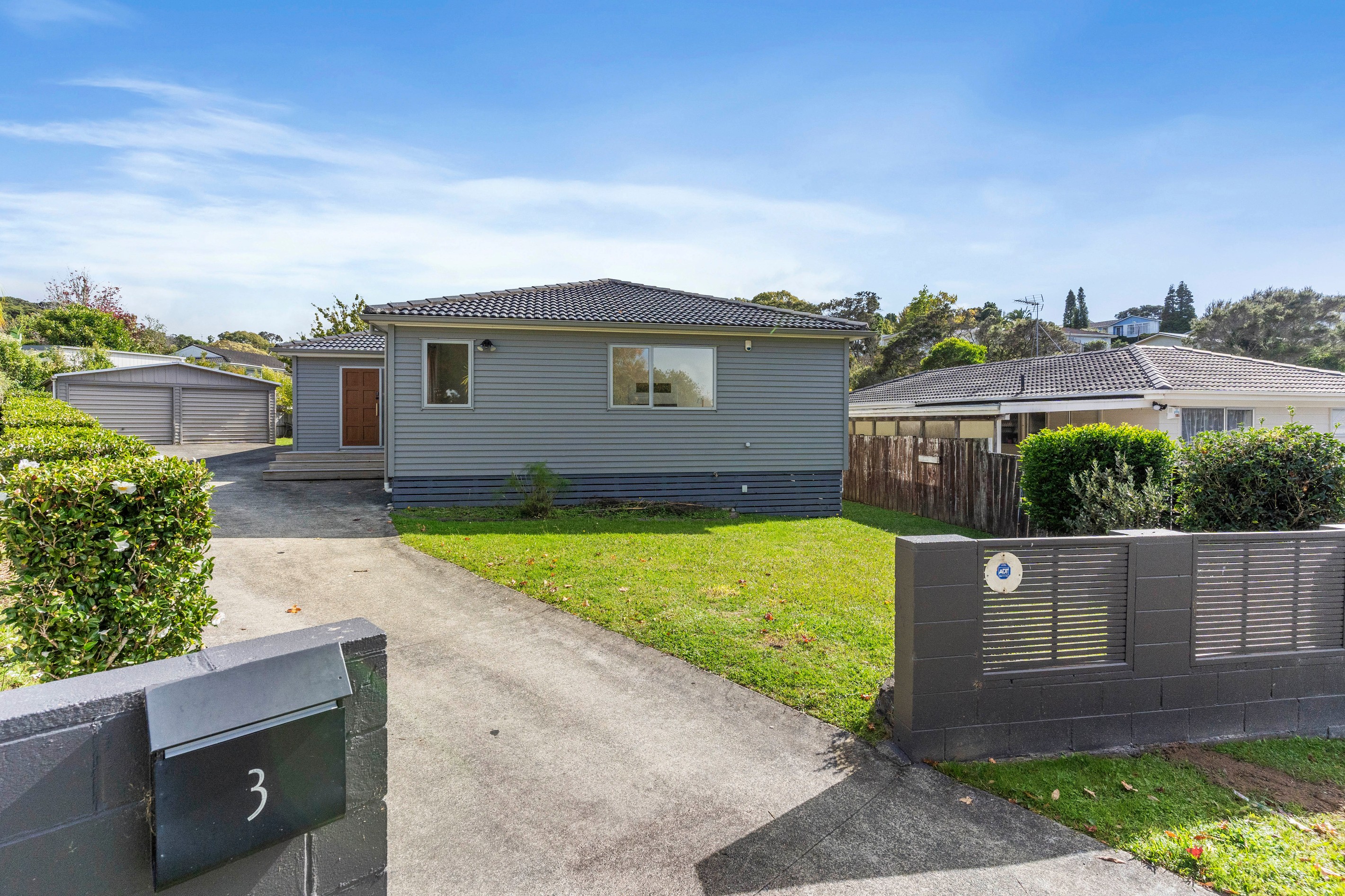 3 Julia Place, Glenfield, North Shore City