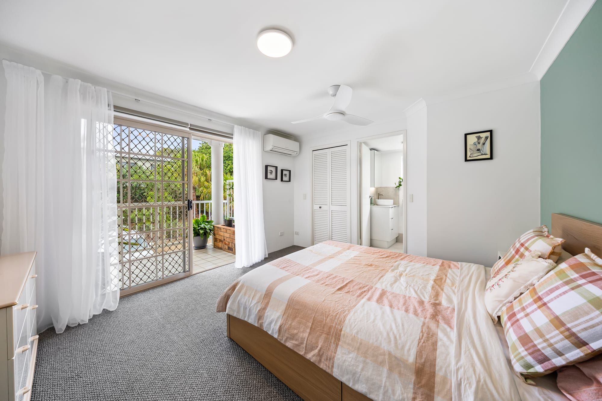 4/46 Dalmore Street — photo 4 of 12