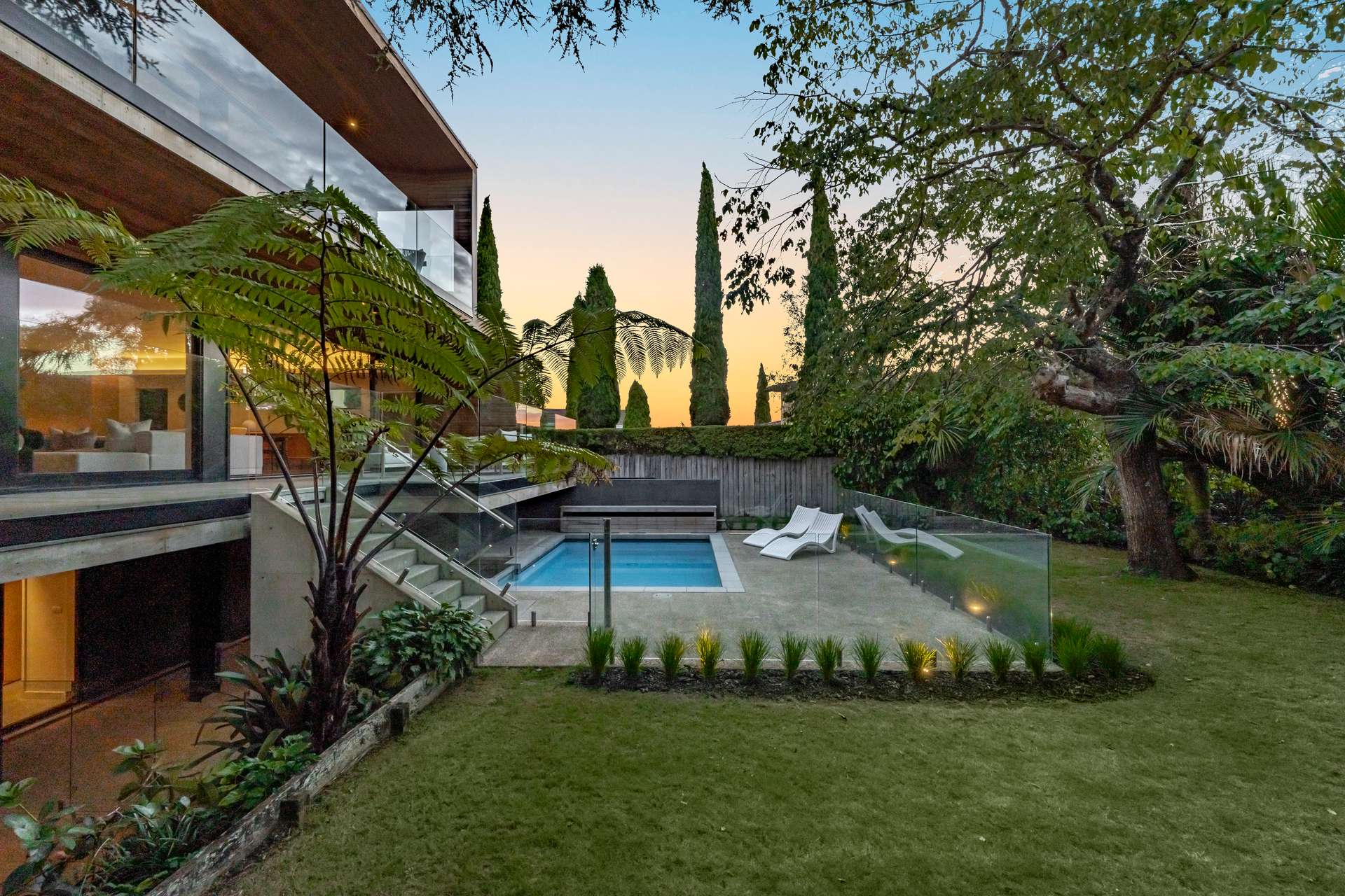 10 Springcombe Road photo 13