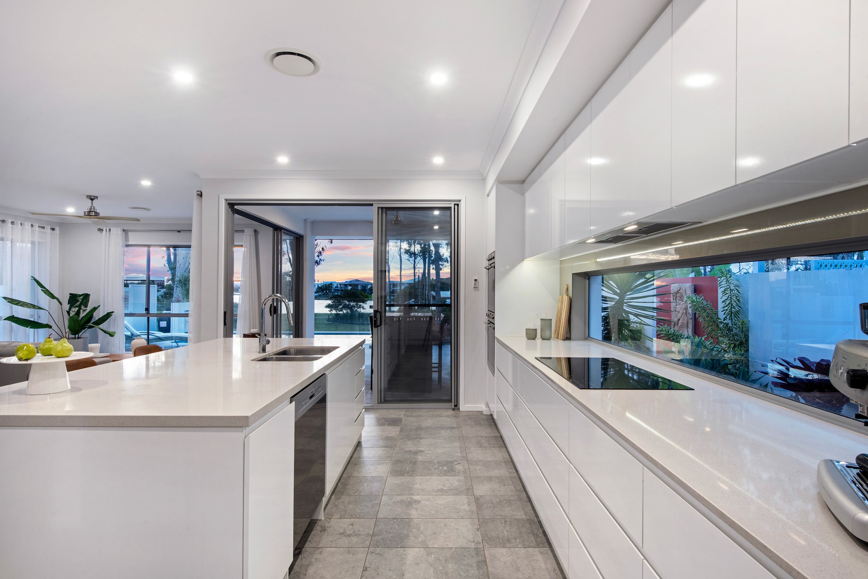 98 Lake Serenity Boulevard — photo 6 of 30
