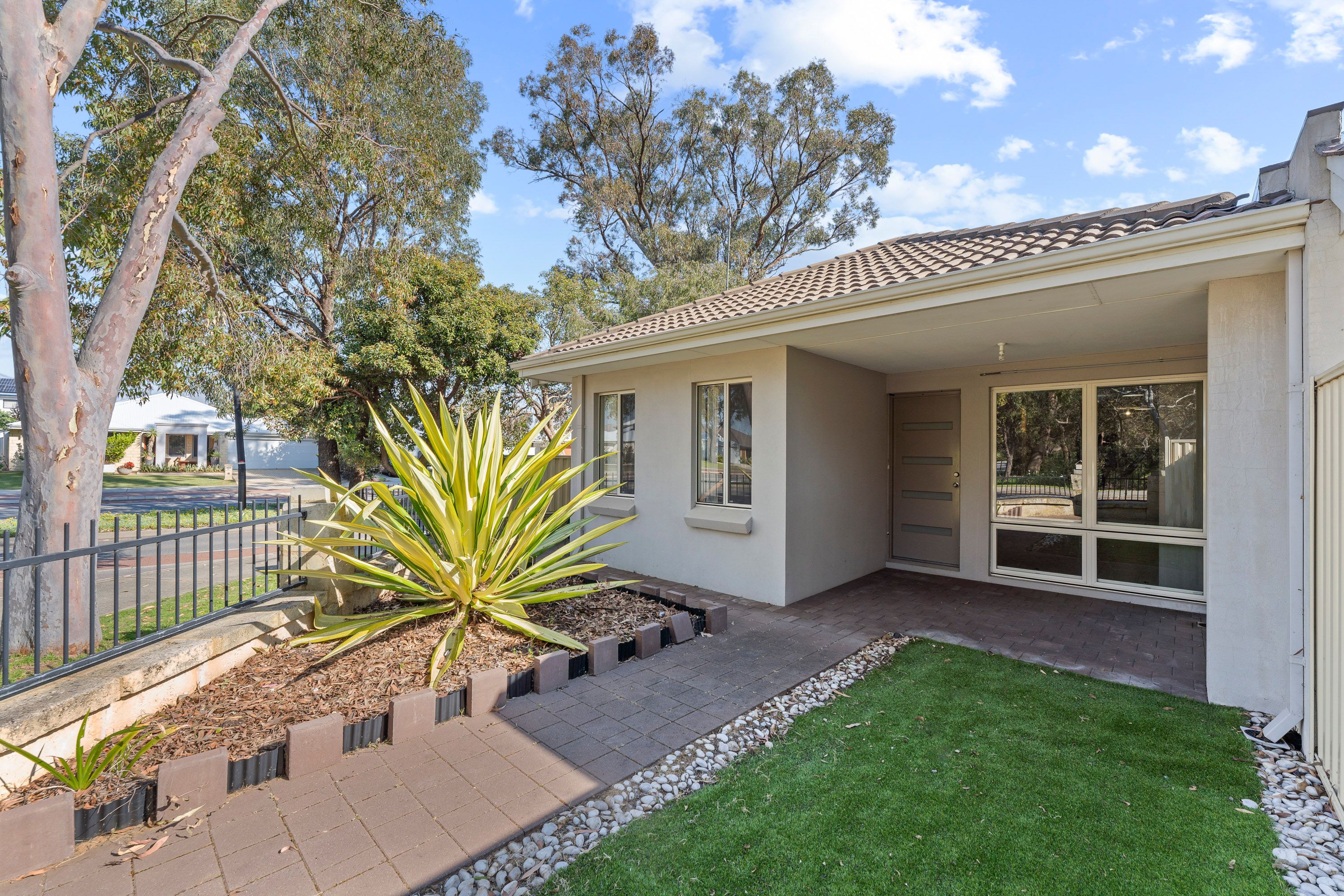 1A CLIVEDEN Avenue, Wellard, WA 6170