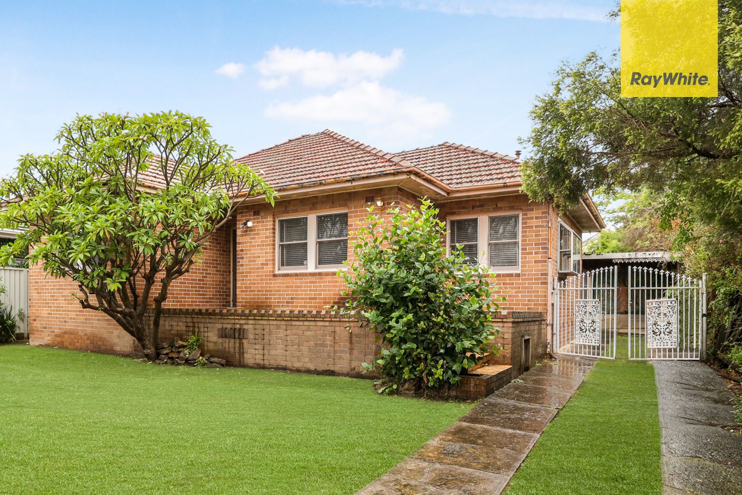8 Winchmore Street, Merrylands NSW 2160