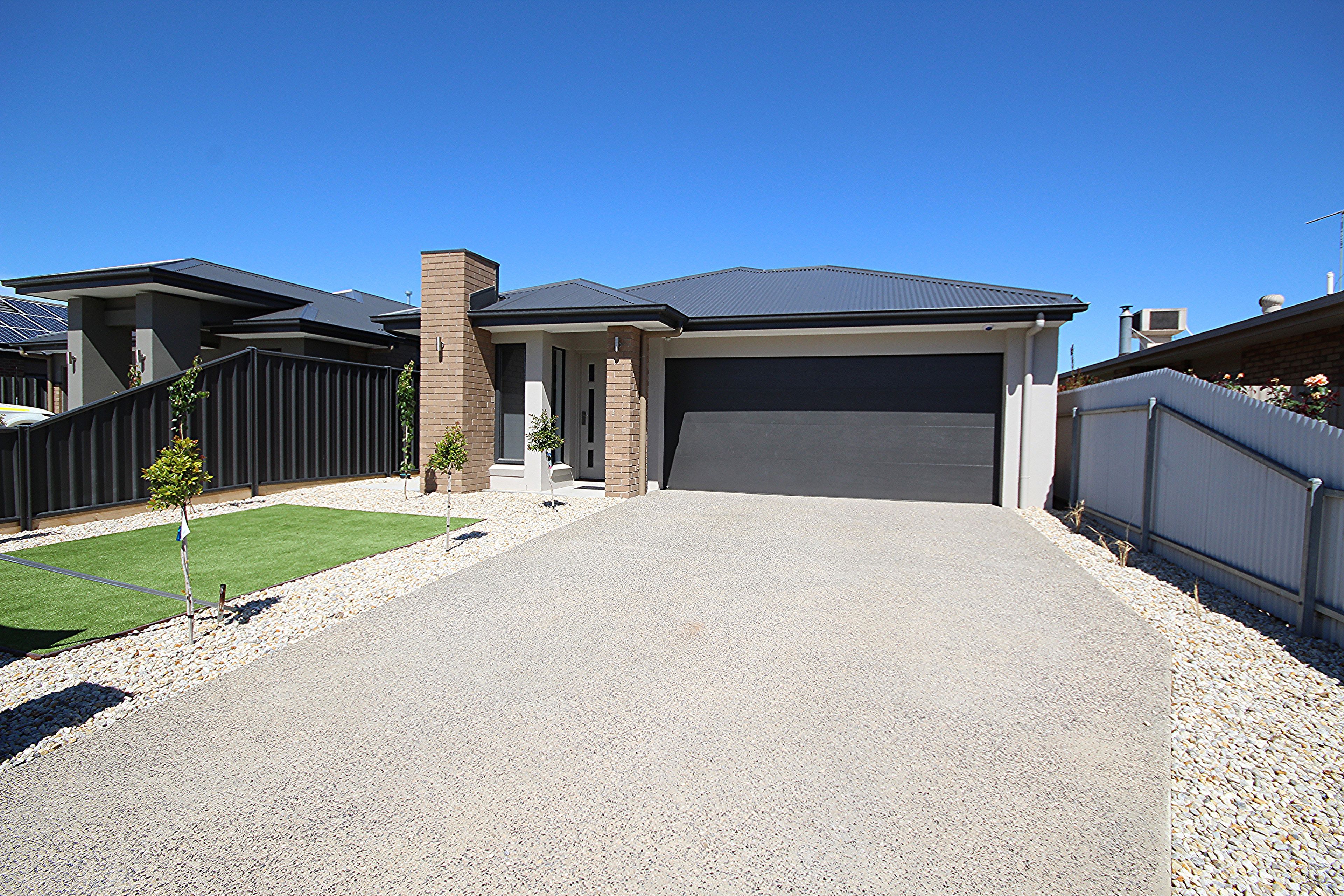 26 Vine Avenue, Horsham VIC 3400
