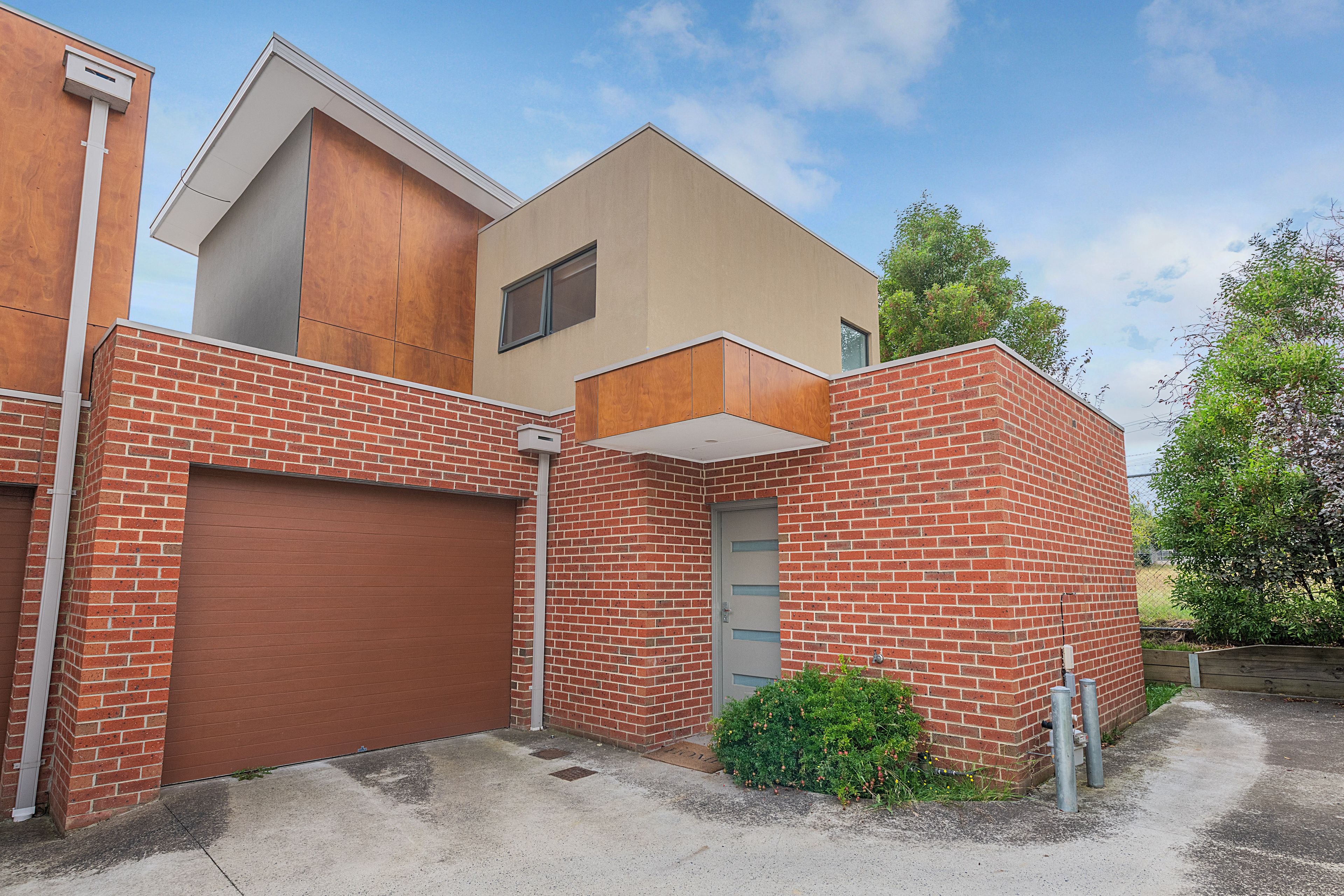 12 View Road, Bayswater VIC 3153