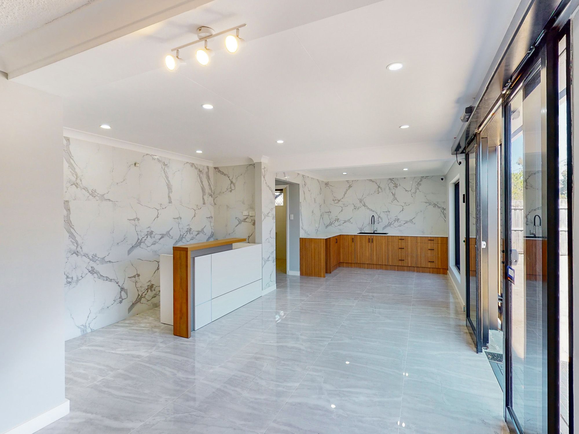 1852 Logan Road, Upper Mount Gravatt, QLD 4122