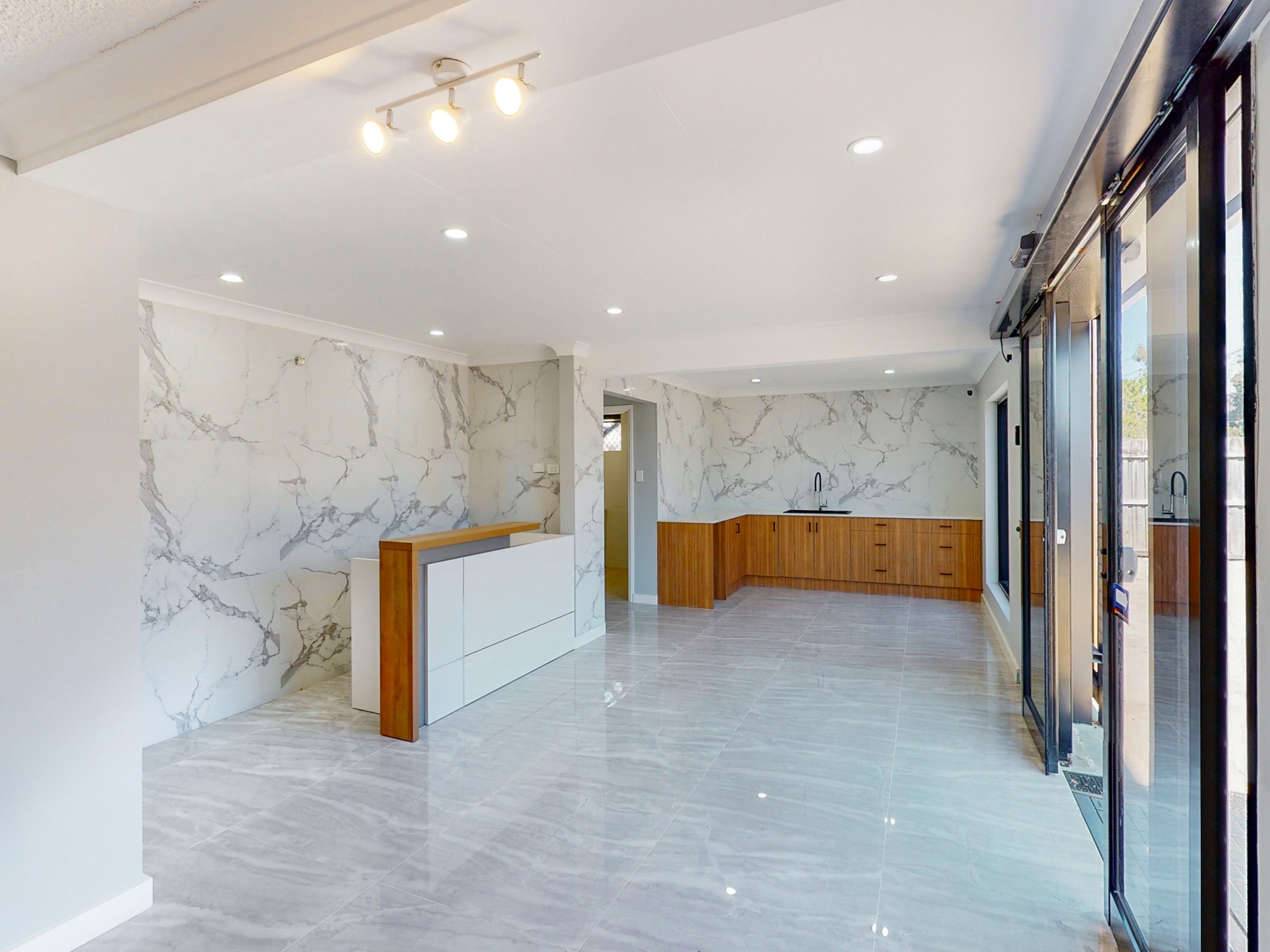 1852 Logan Road, Upper Mount Gravatt, QLD 4122