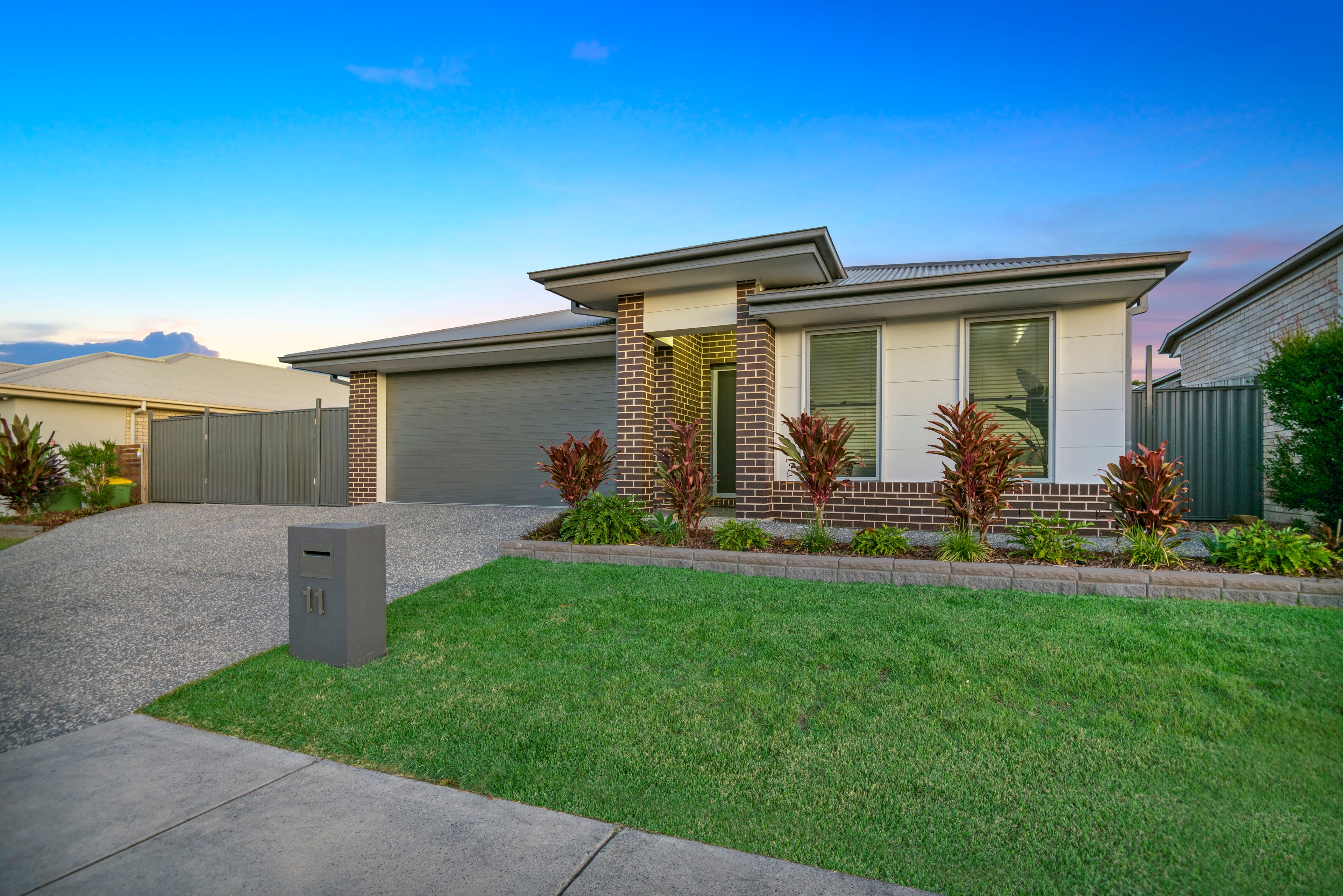 11 Shale Avenue, Logan Reserve, QLD 4133