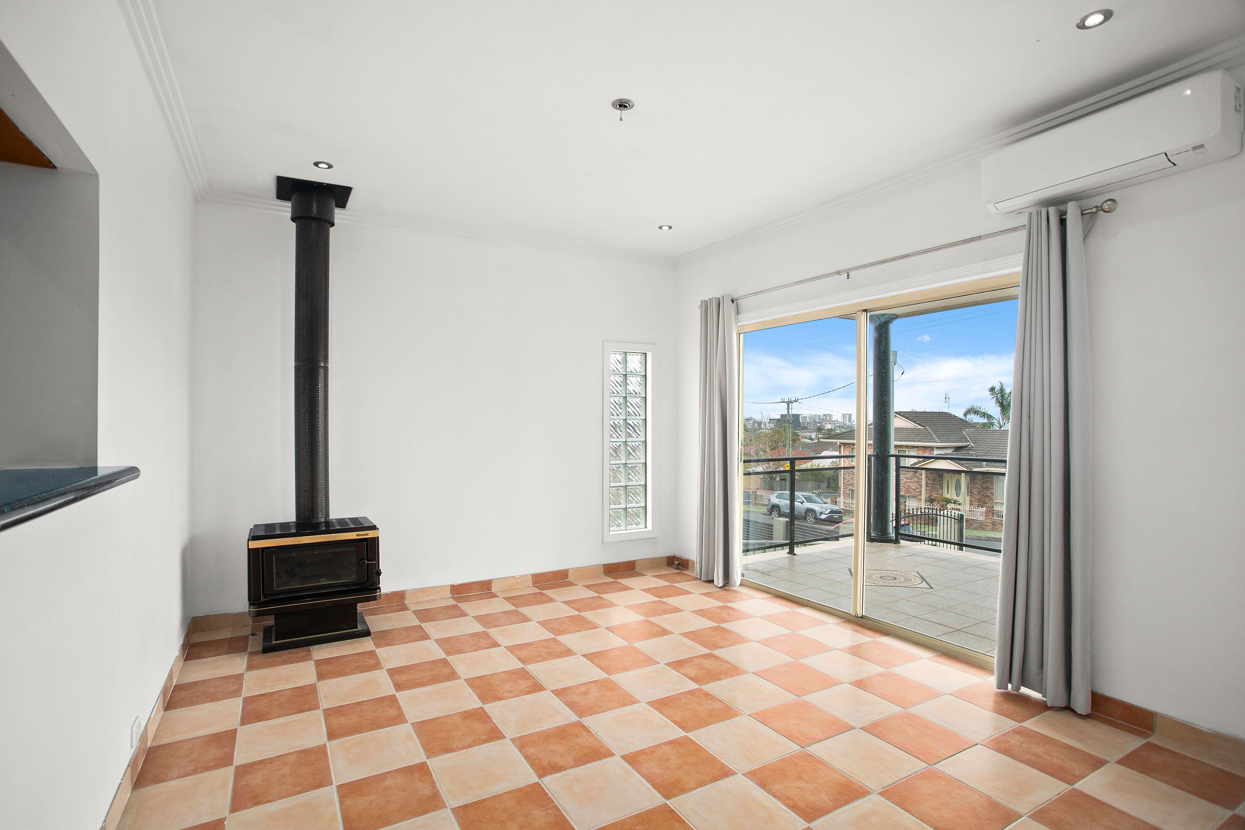 6 Harold Street, Coniston, NSW 2500