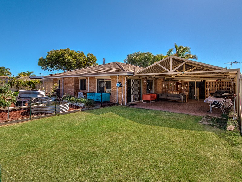 2 Keel Cove, Waikiki, WA 6169