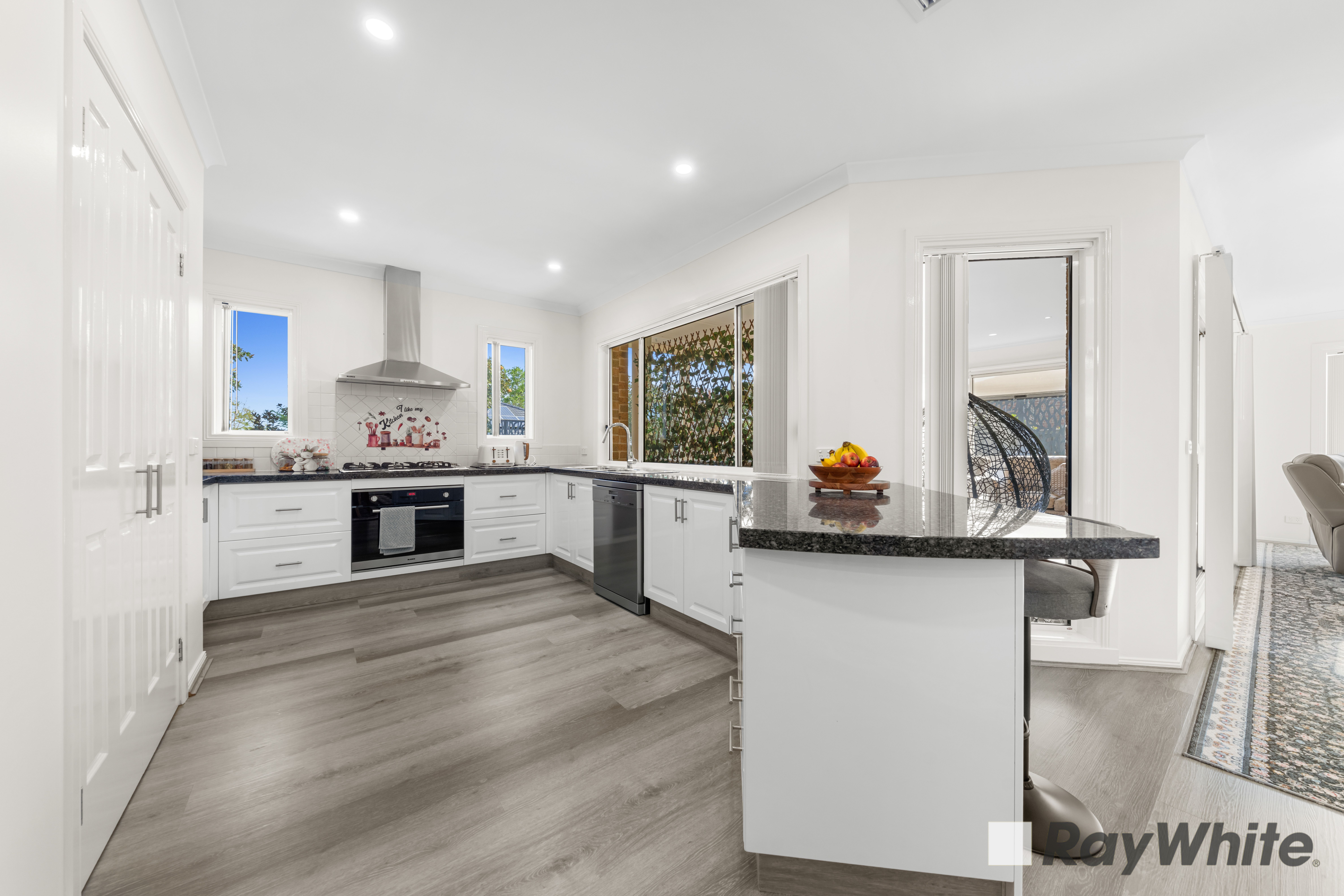 5 Zenith Place — photo 3 of 28