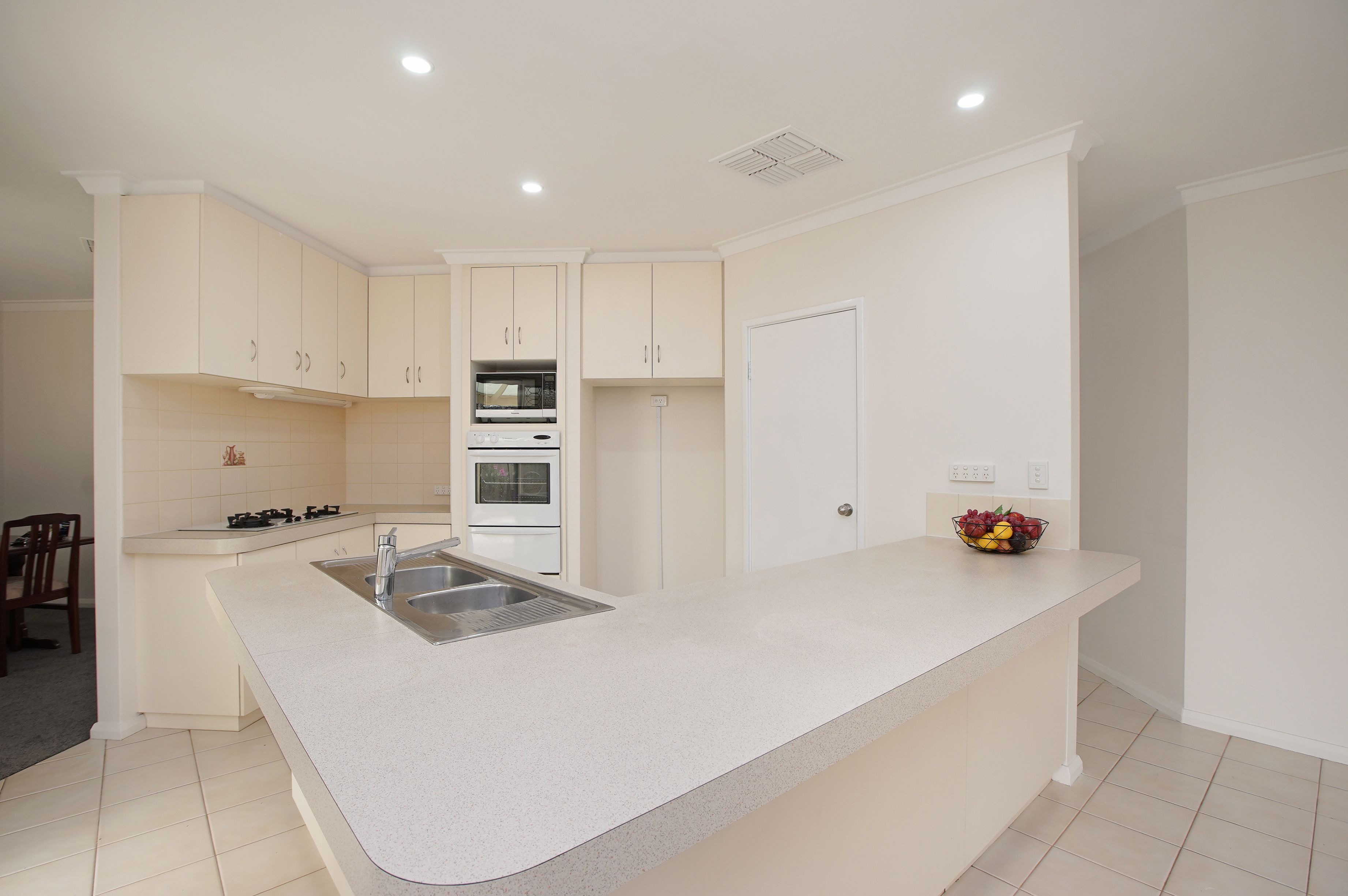9B Le Souef Drive — photo 10 of 30