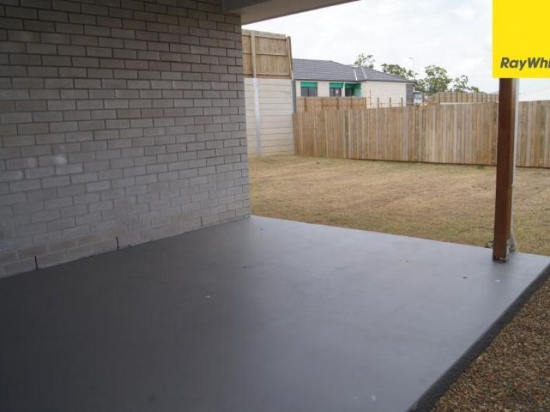 24 Heartwood Street, SPRING MOUNTAIN, QLD 4300