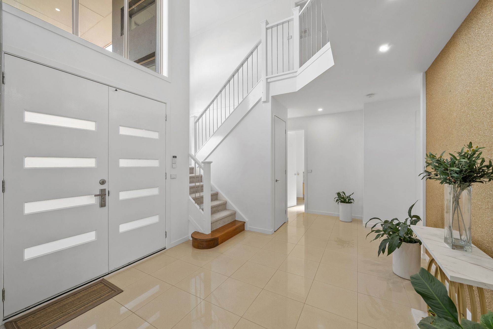 6 Lauradan Avenue — photo 5 of 30