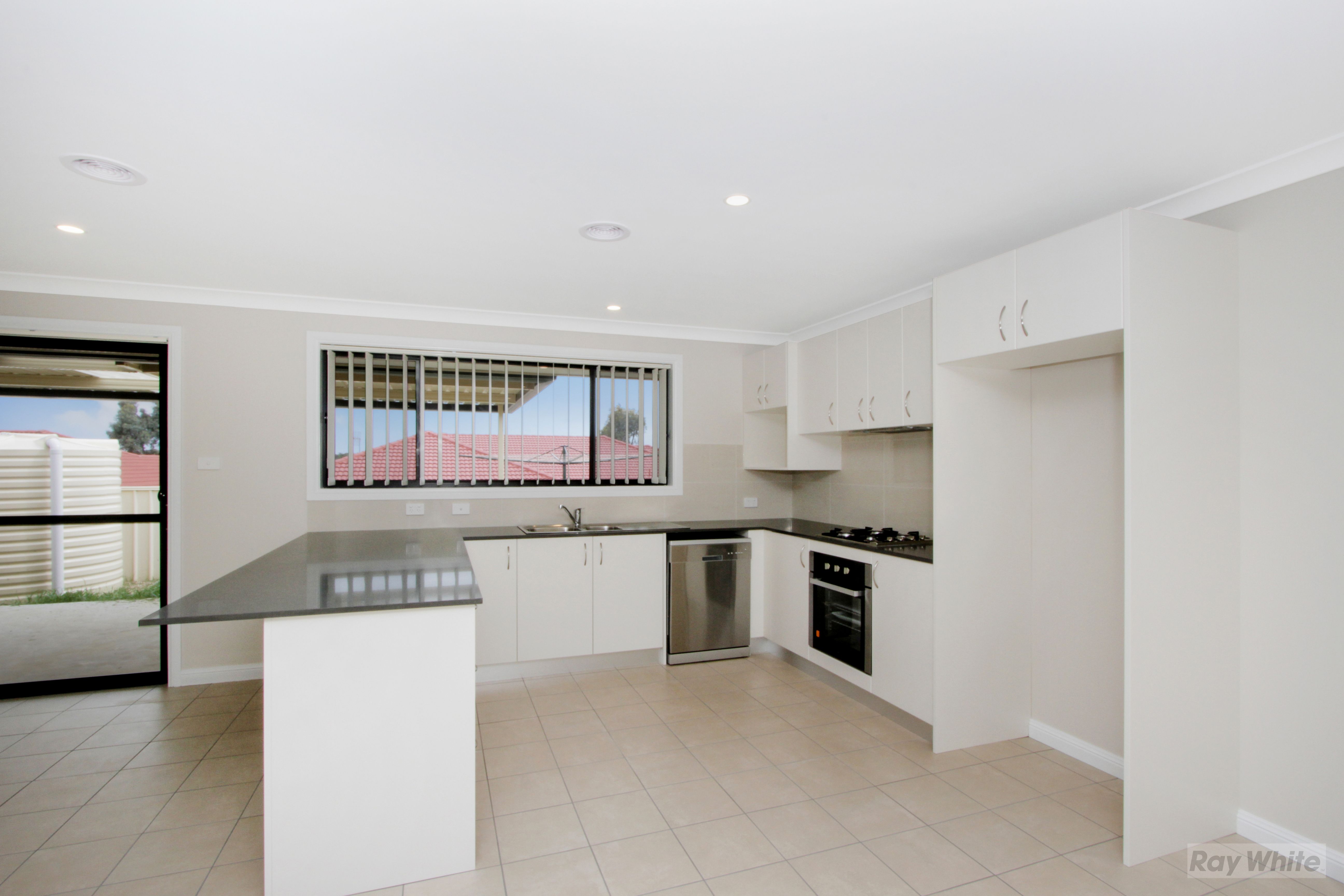 42 Crestwood Drive, Goulburn, NSW 2580