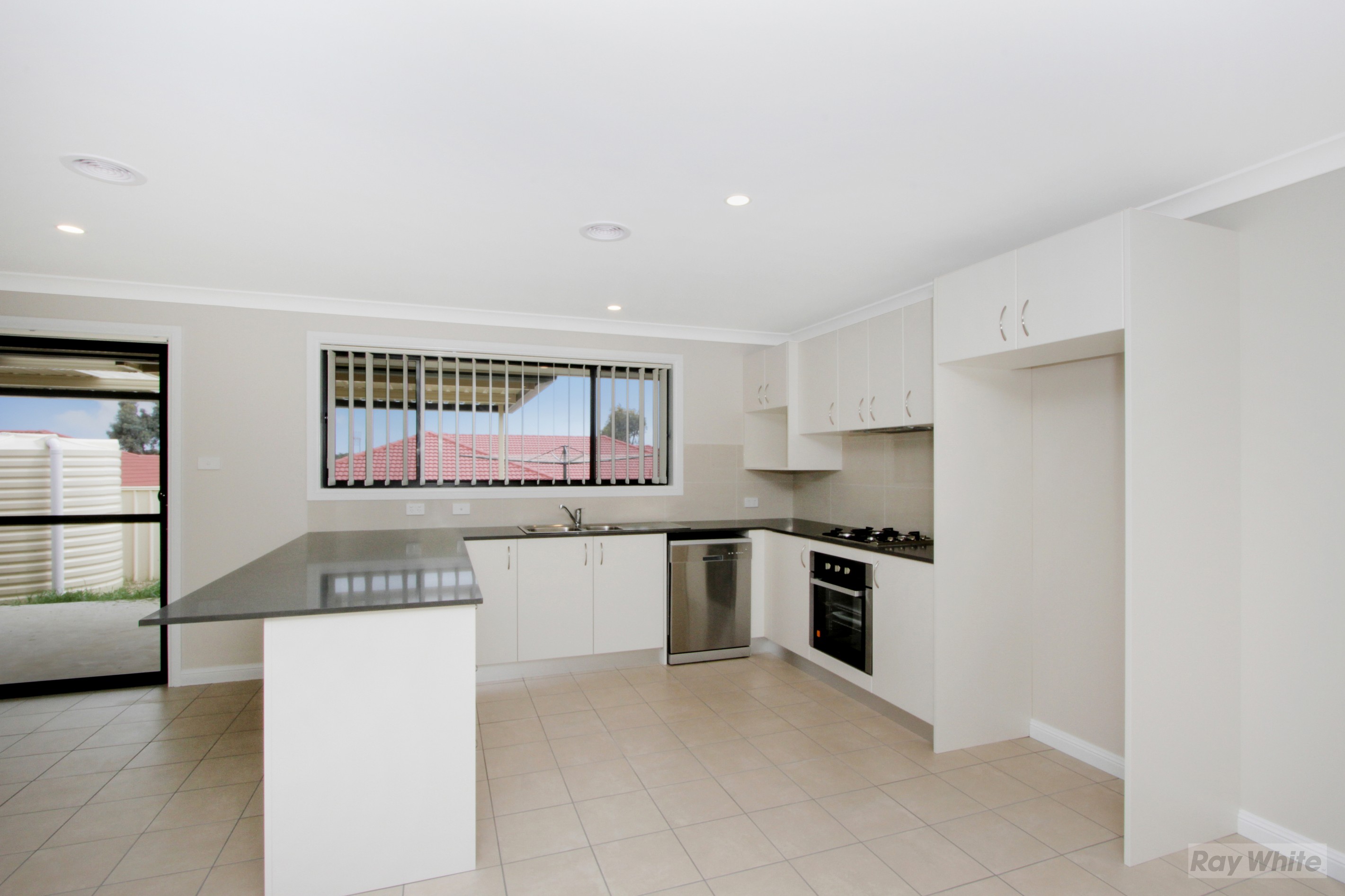 42 Crestwood Drive, Goulburn, NSW 2580