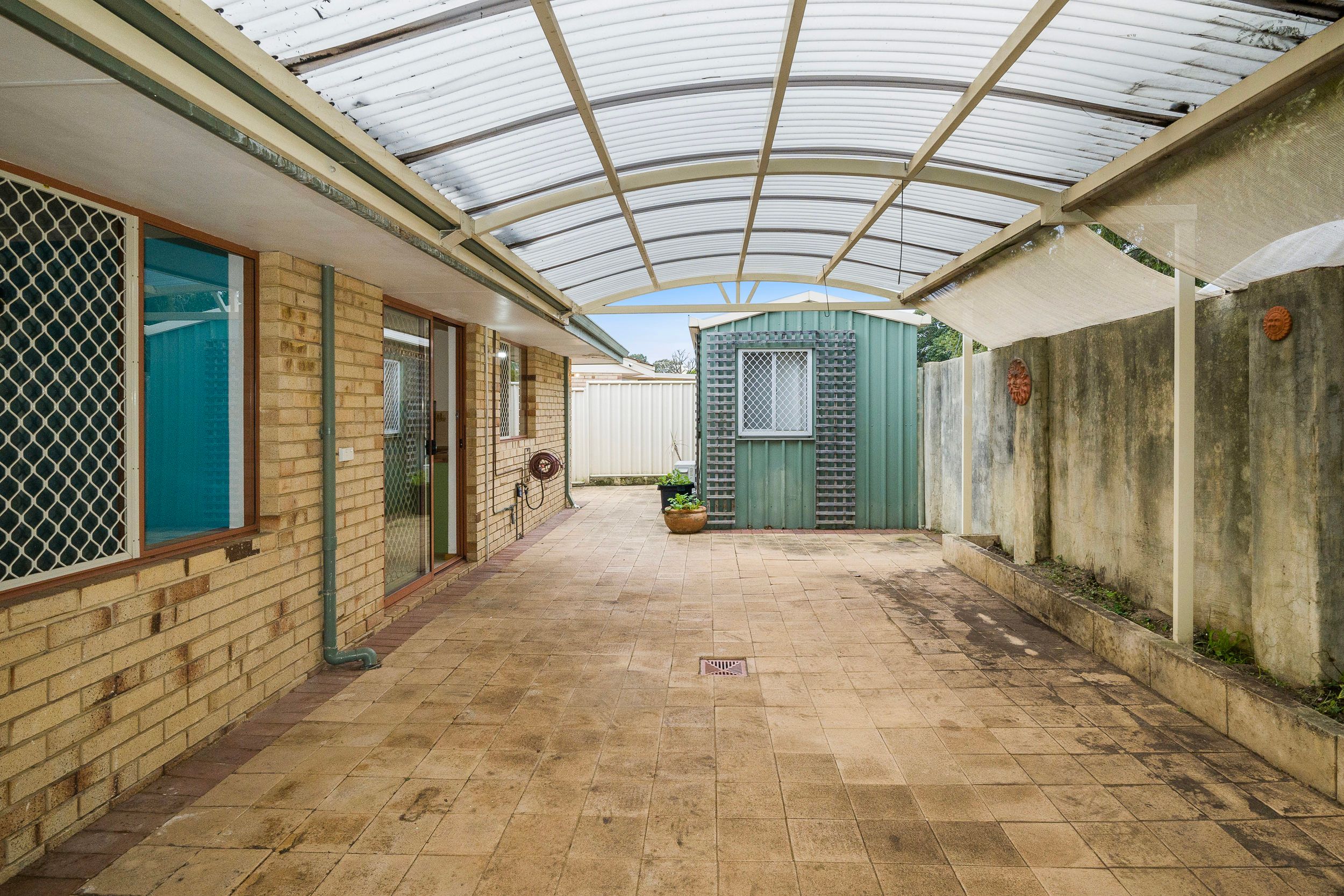8/16 Leiden Place, Forrestfield, WA 6058