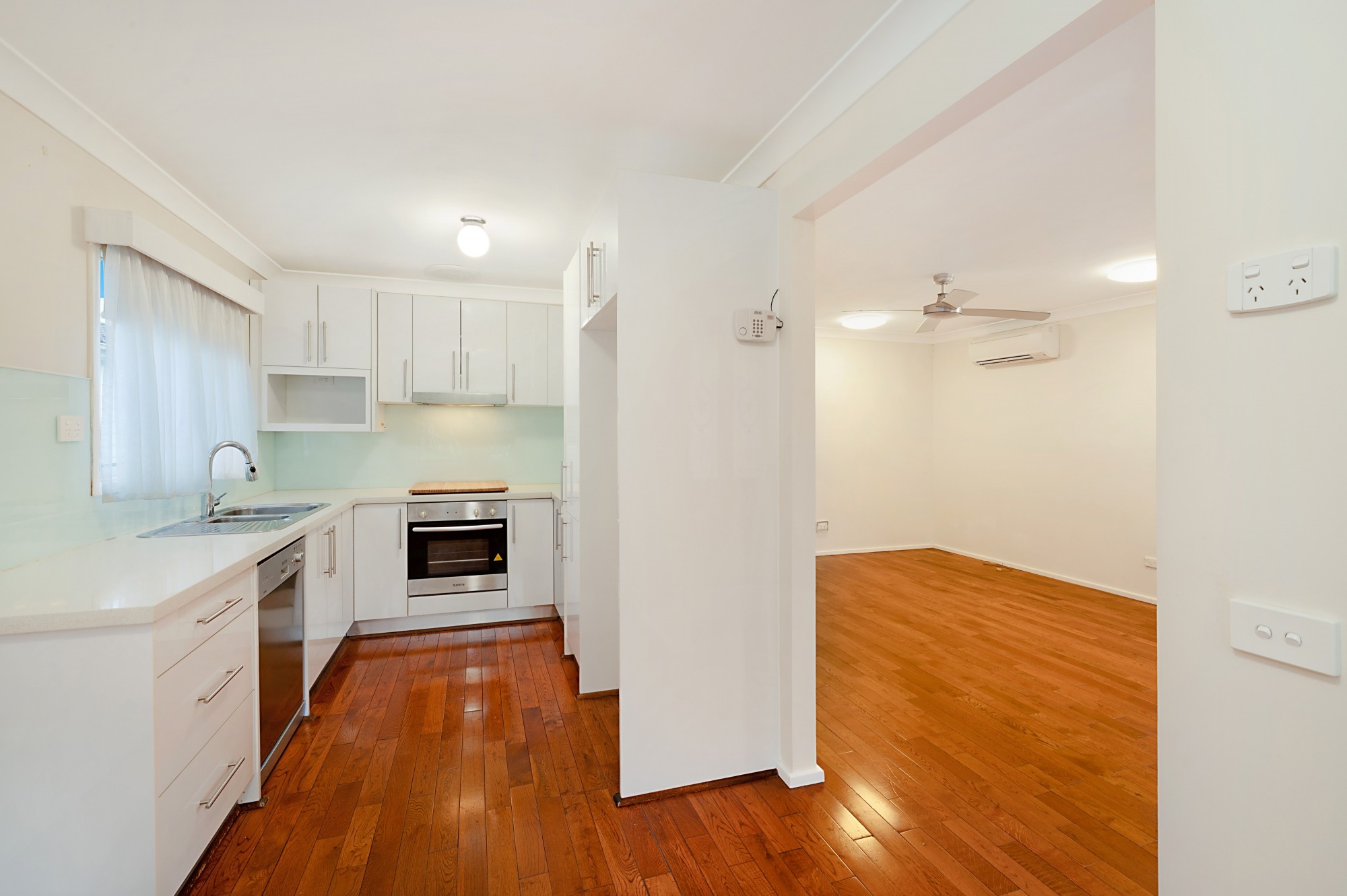 28 Railway Parade, Cardiff, NSW 2285