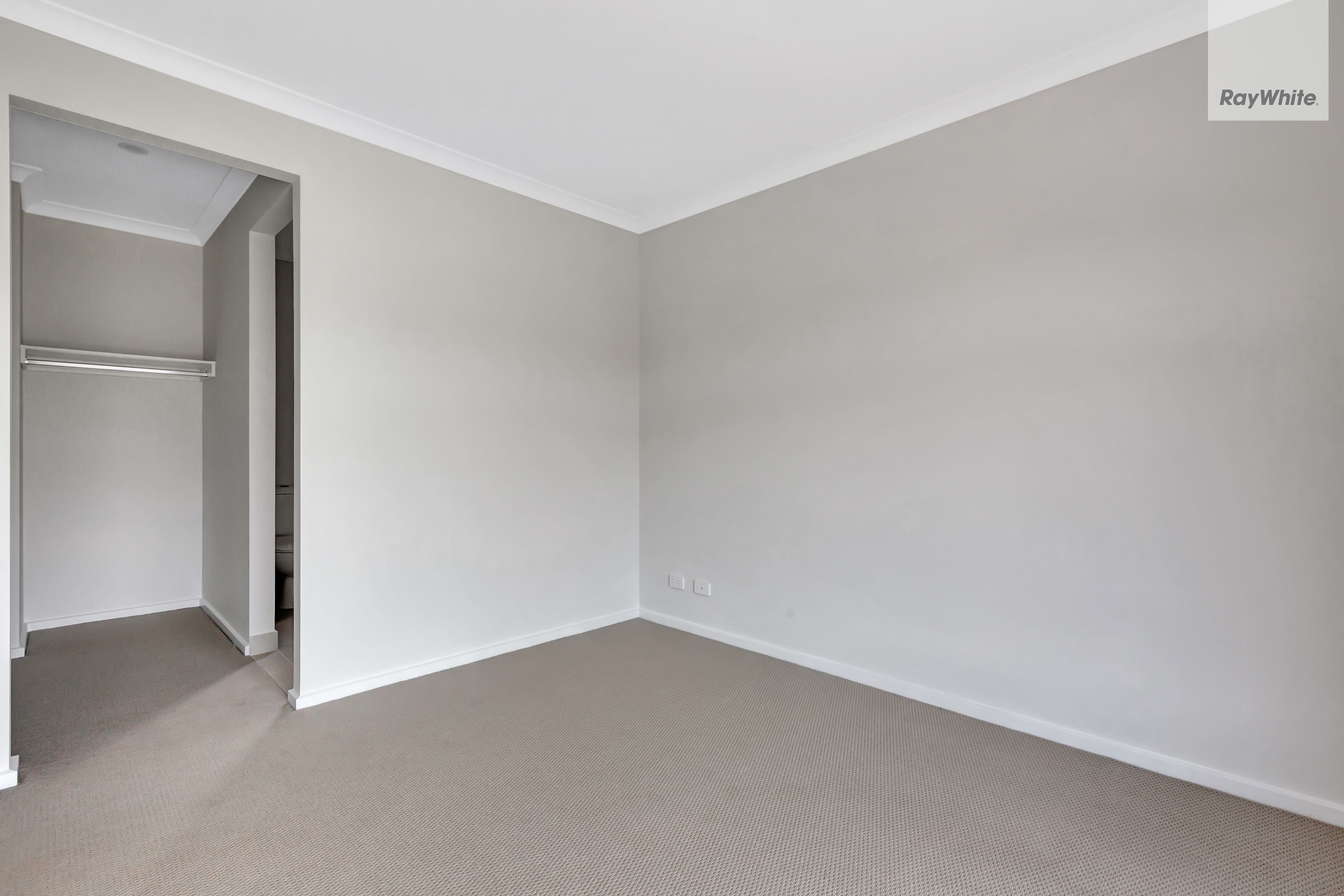 44 Mallaig Drive — photo 6 of 12