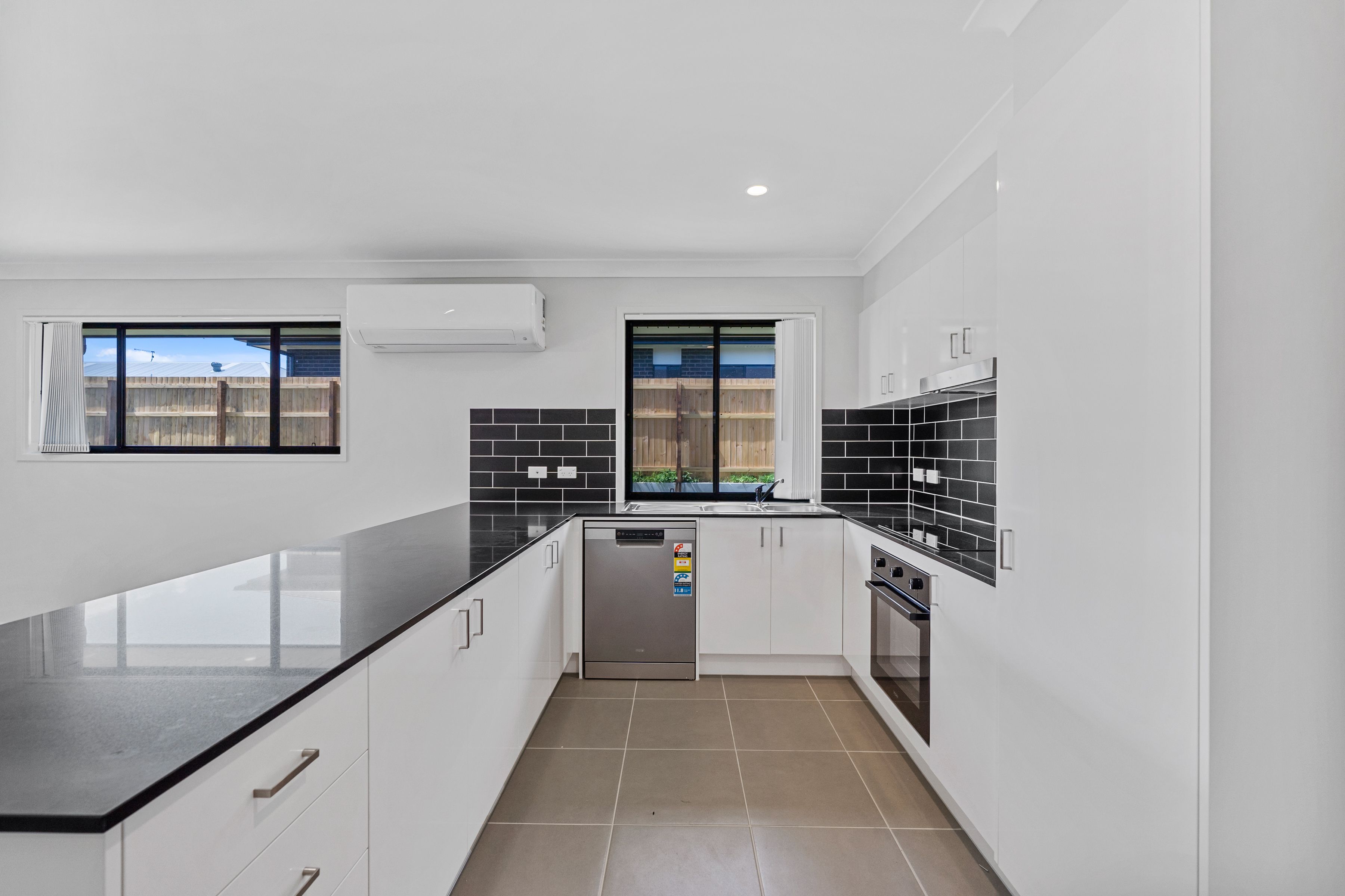 10 Cale Street — photo 4 of 13