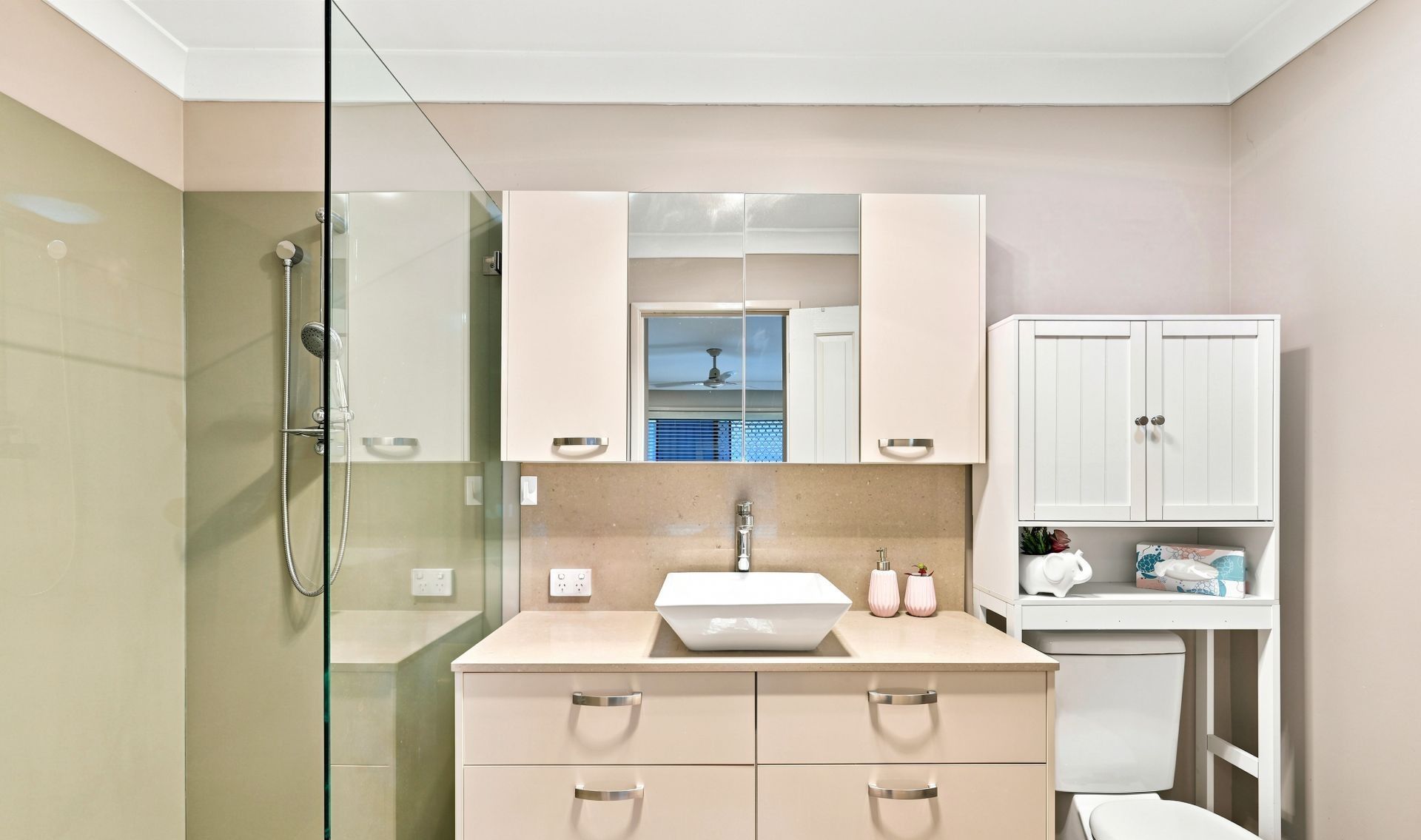 2/20 Stoneleigh Way — photo 13 of 24
