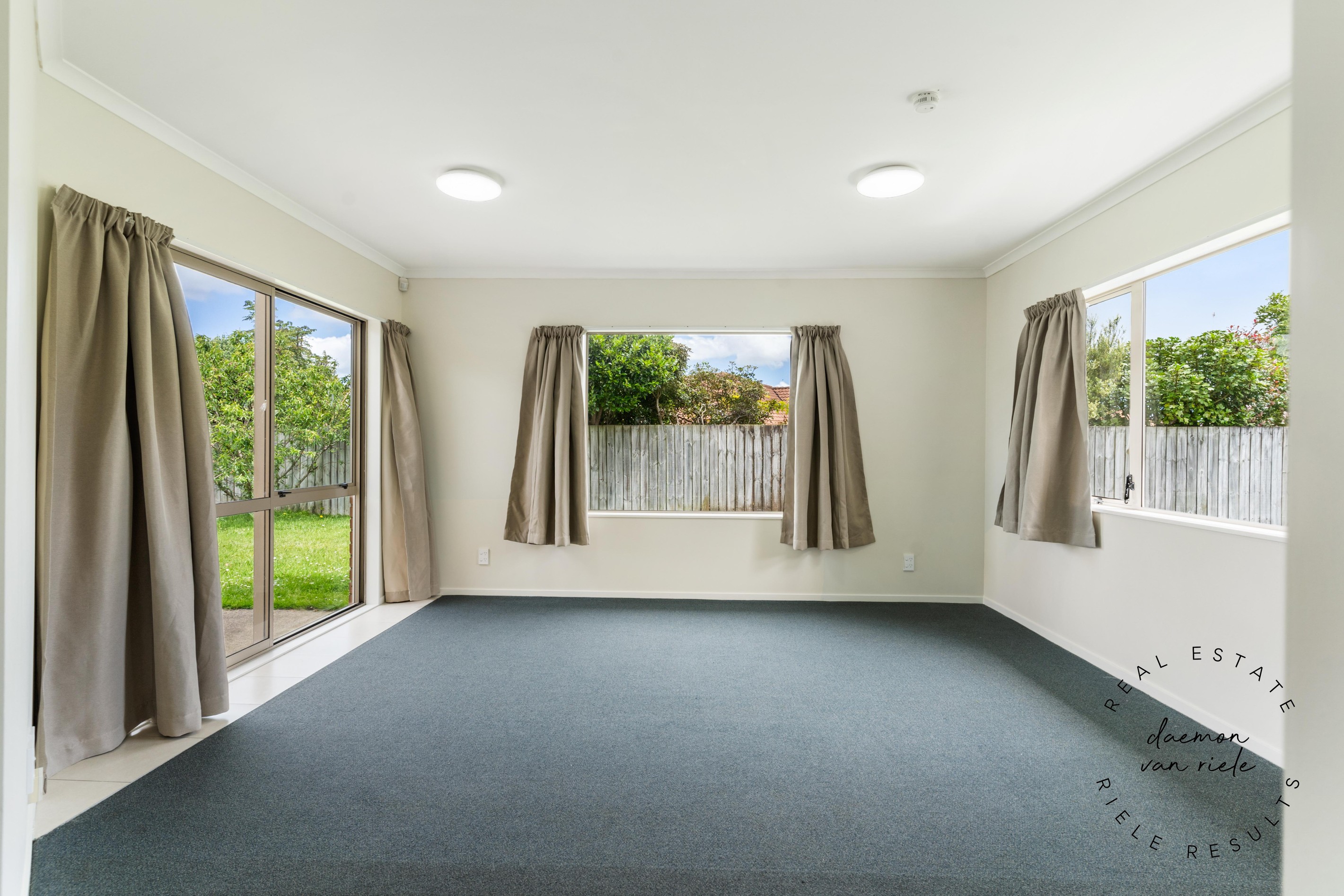 7 Mark Edgar Place, Clendon Park, Manukau City