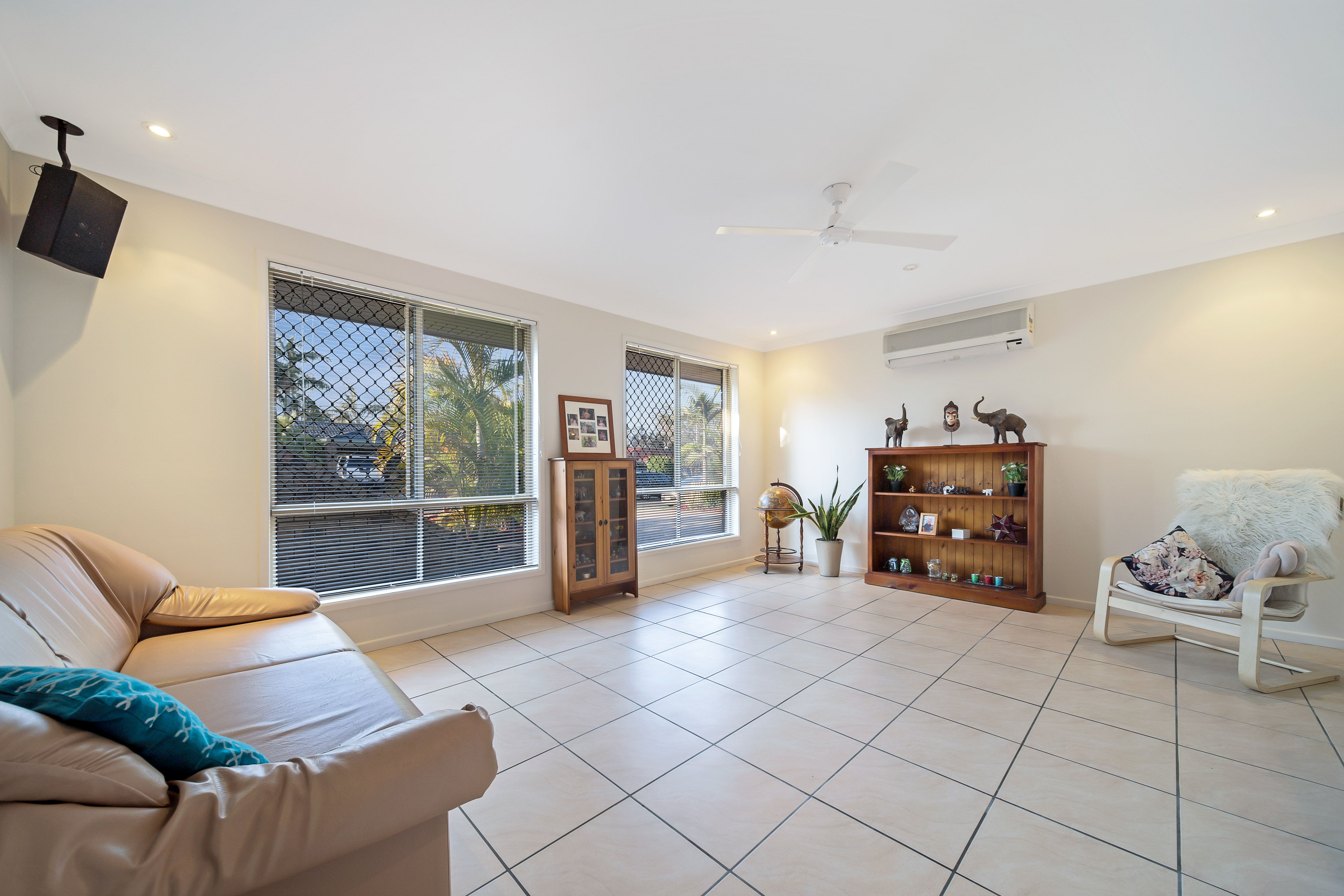 21 Acorus Court, Regents Park, QLD 4118