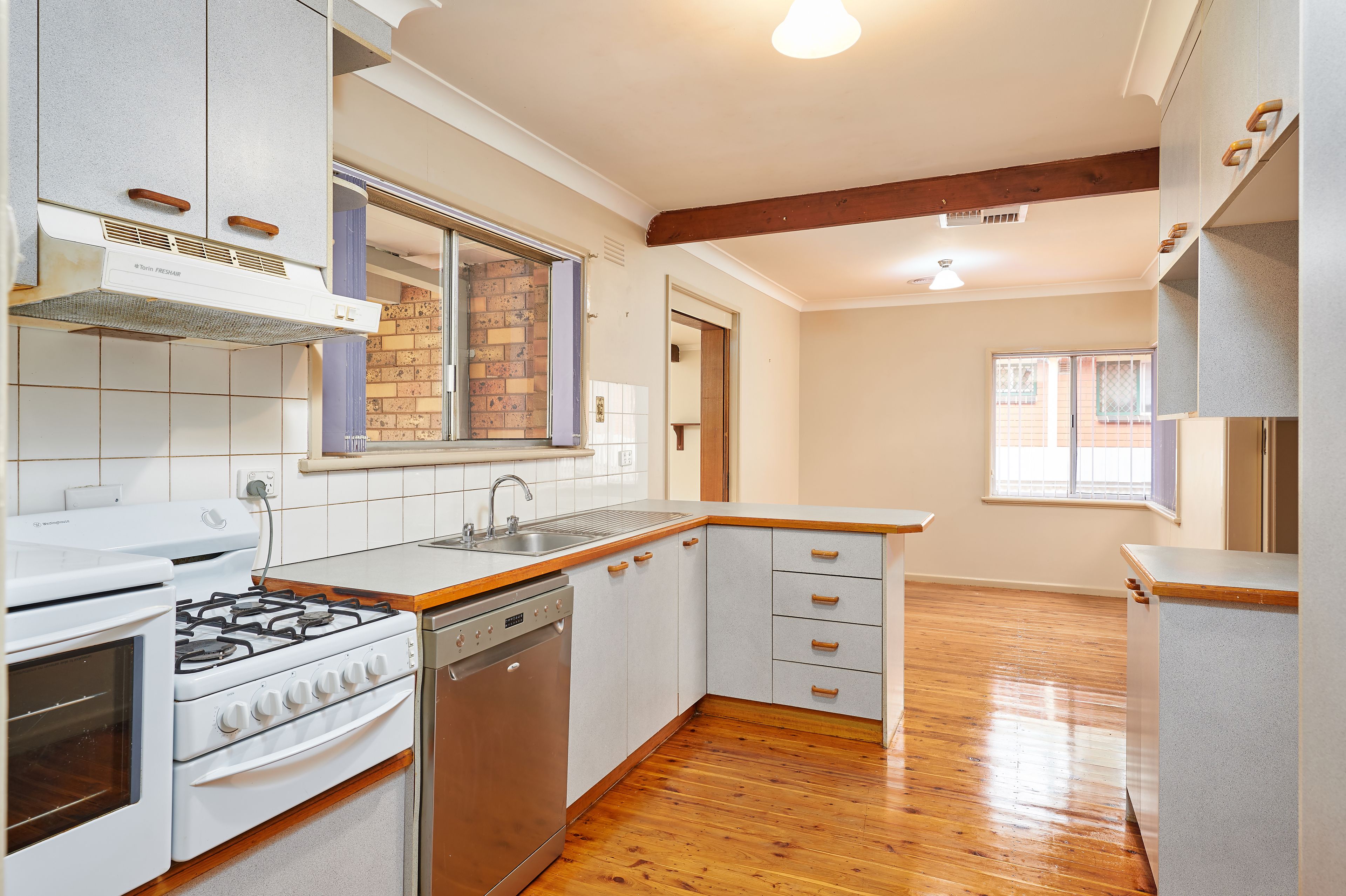 31 Bruce Street, Tolland, NSW 2650