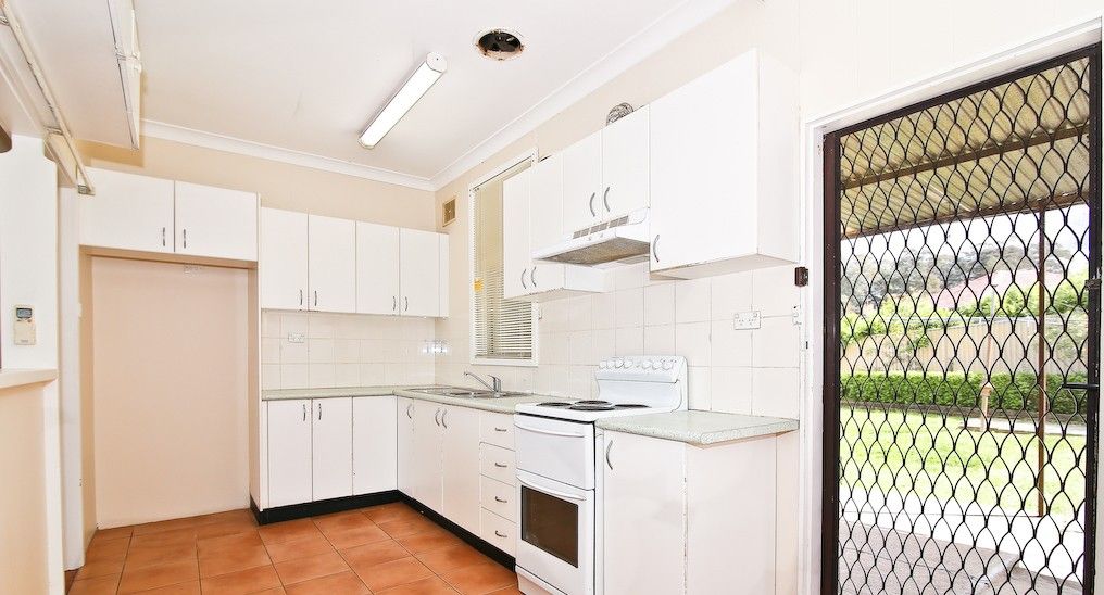 5 Barbara Boulevard, Seven Hills, NSW 2147